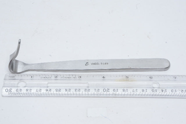 V. Mueller VM88-1649 Retractor, Knee Blount 6mm 7inch