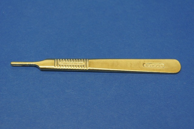 Paragon Handle Surgical Knife Detachable Blade Size 3 Narrow Nose