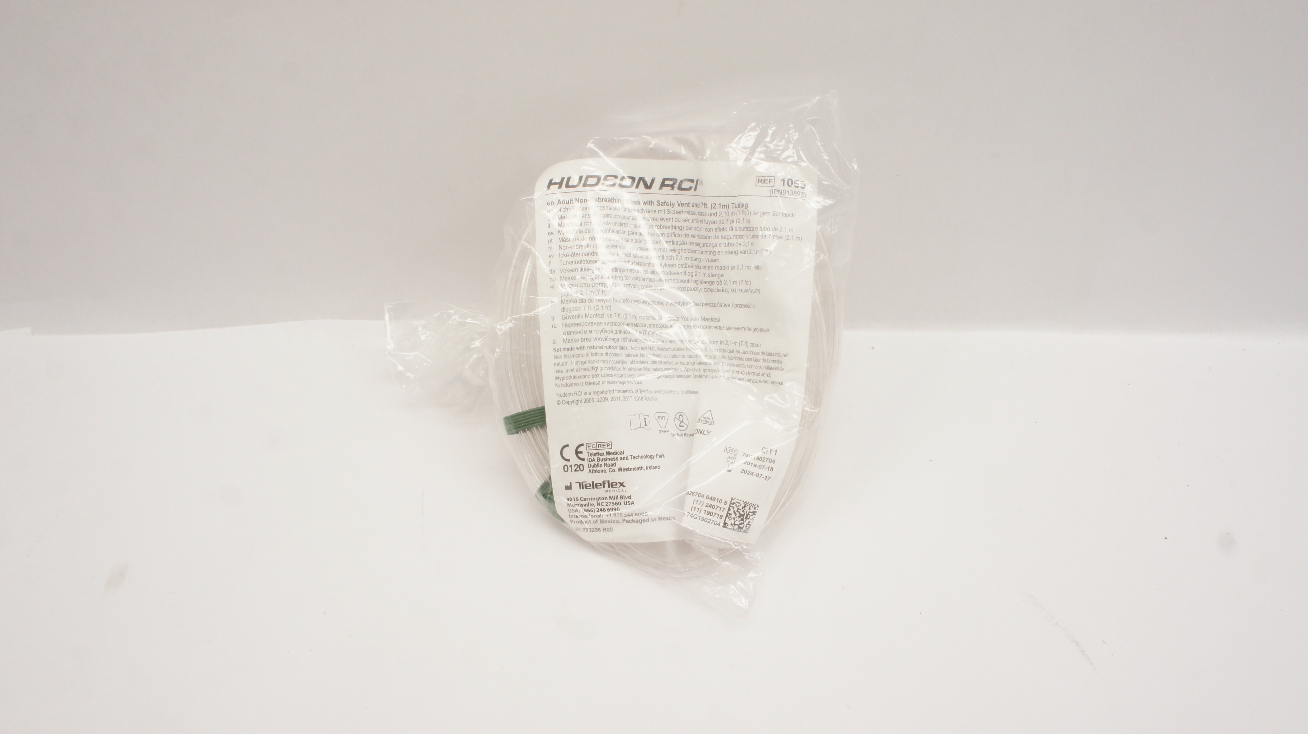 Teleflex 1059 Hudson RCI Adult Non-Rebreathing Mask w/Safety Vent & 7 ft. Tubing