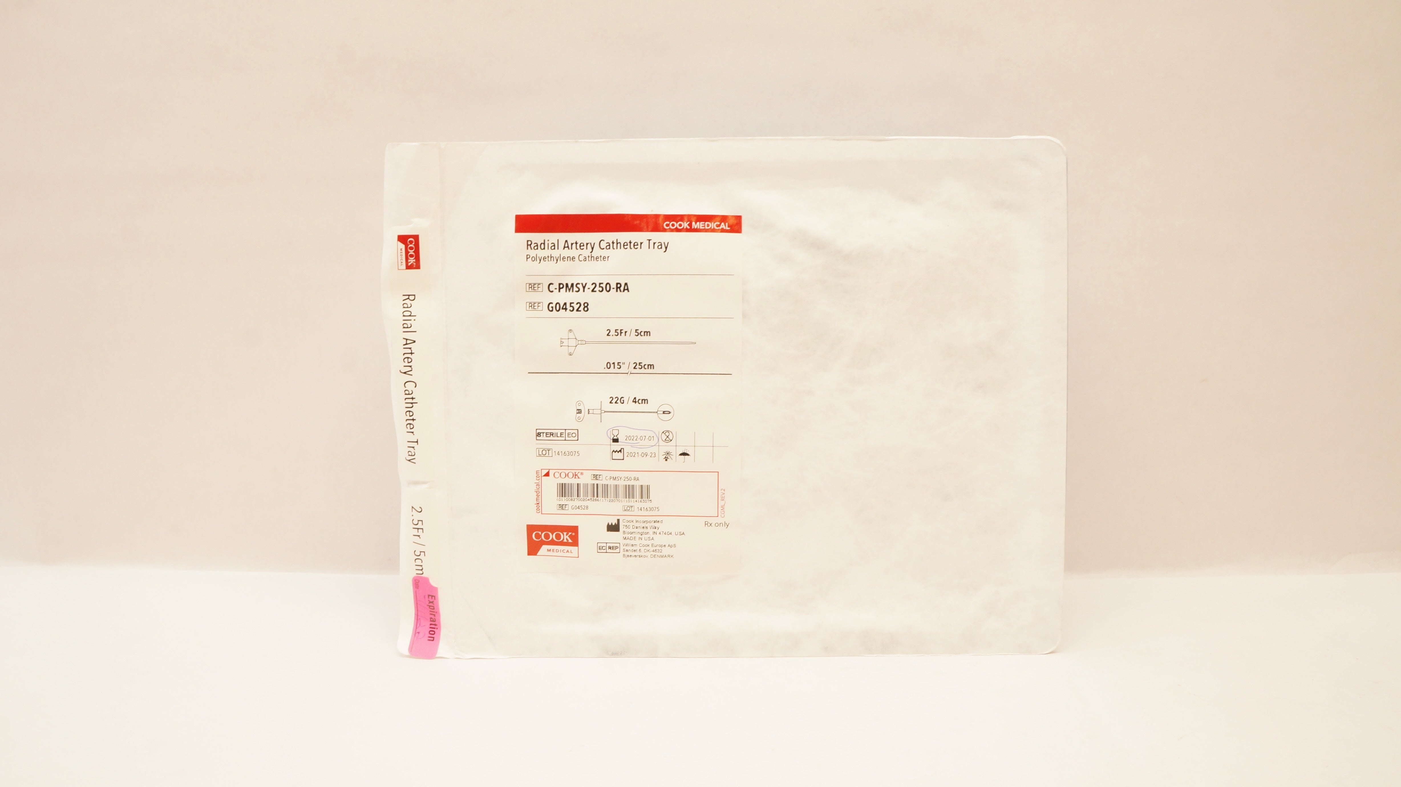 Cook Medical G04528 Radial Artery Cath. Tray 2.5Fr. x 0.015Inch x 22G (x)