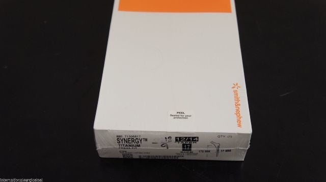 Smith&Nephew 71306817 Synergy Titanium Press Fit Femoral Companent Size: 17 (x)