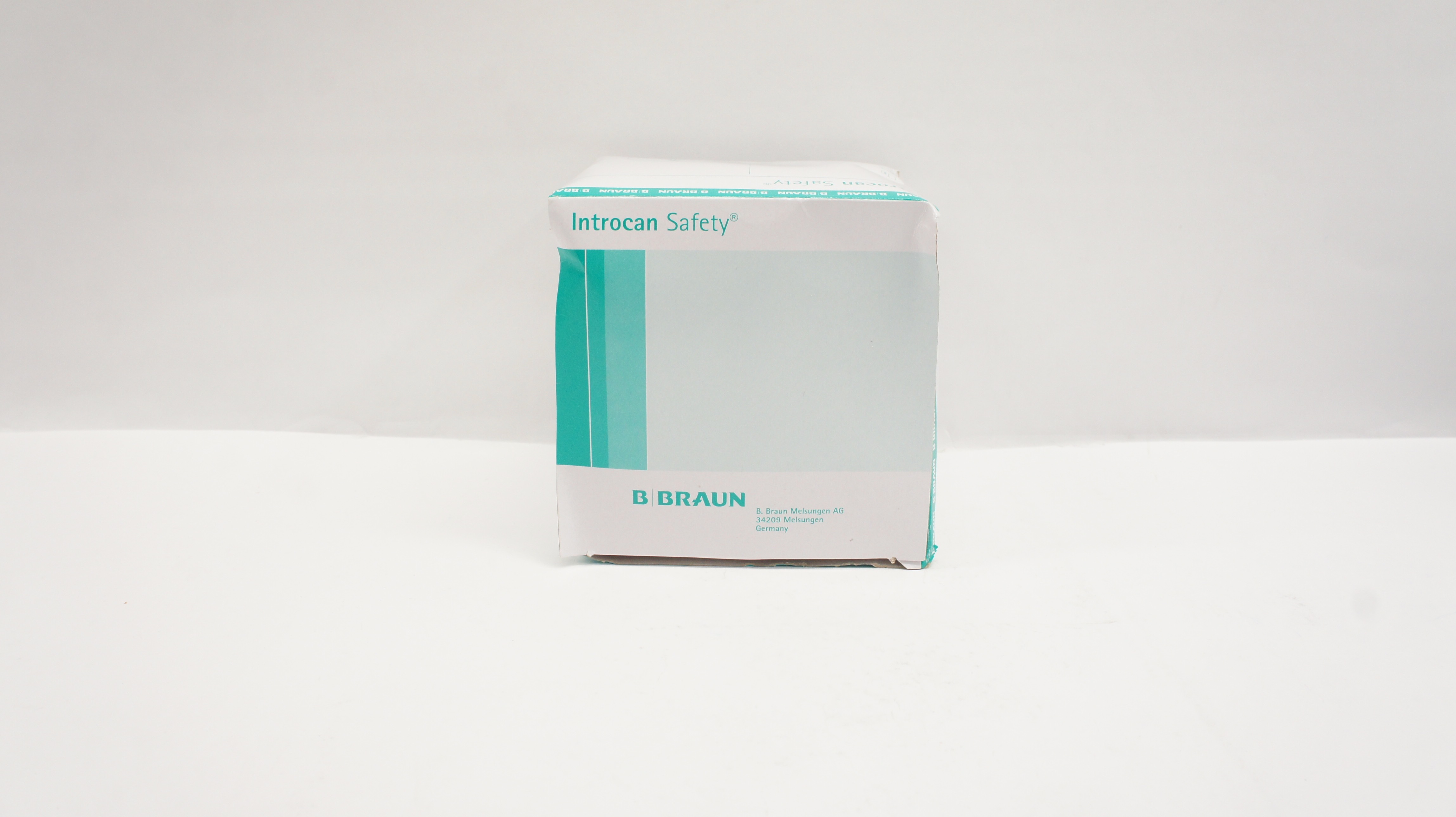 Braun 4252500-02 Introcan Safety IV Cath. 24G x 3/4 inch x 22 mL/min - Box of 50