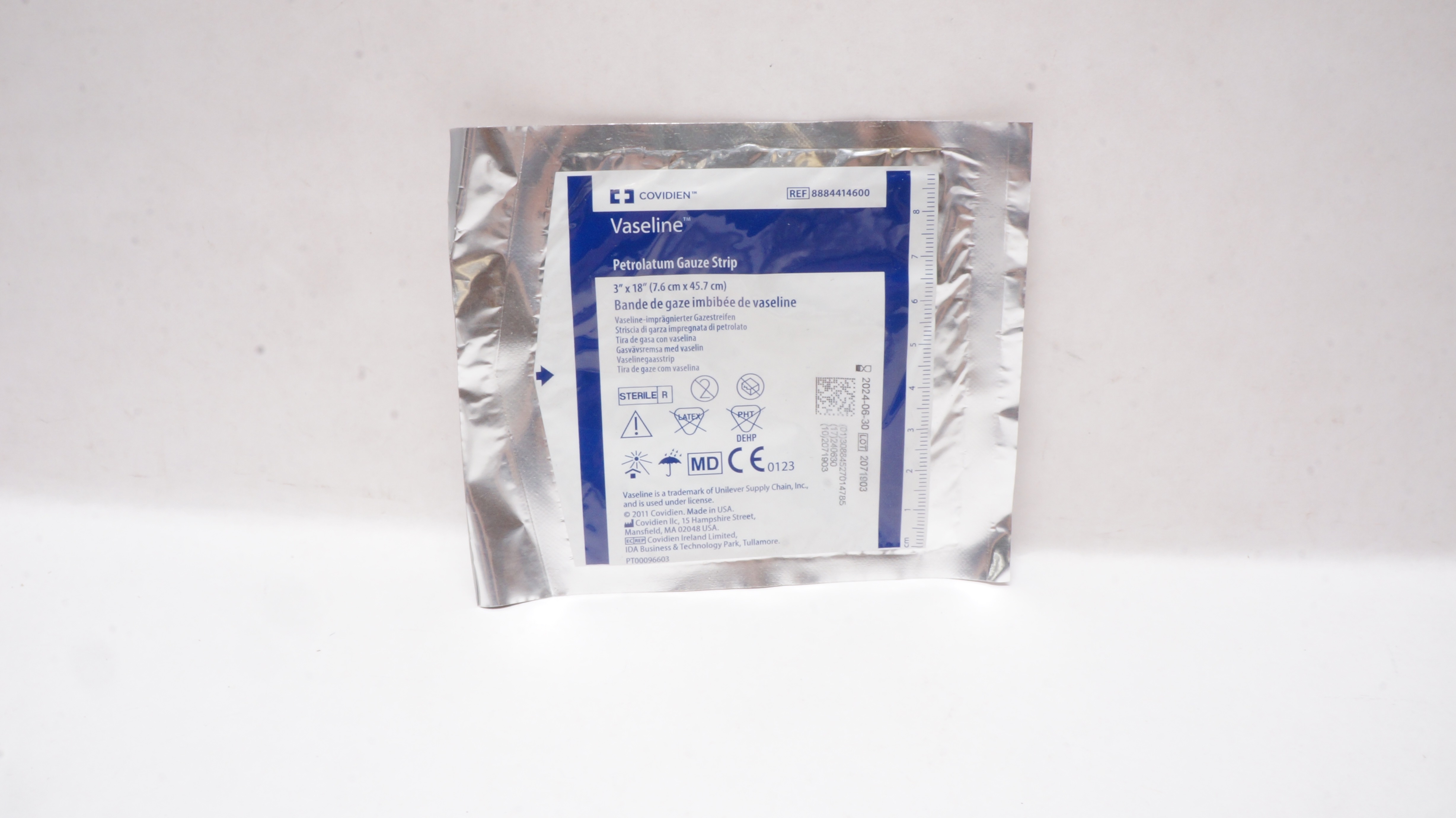 Covidien 8884414600 Vaseline Petrolatum Gauze Strip 3inch x 18inch