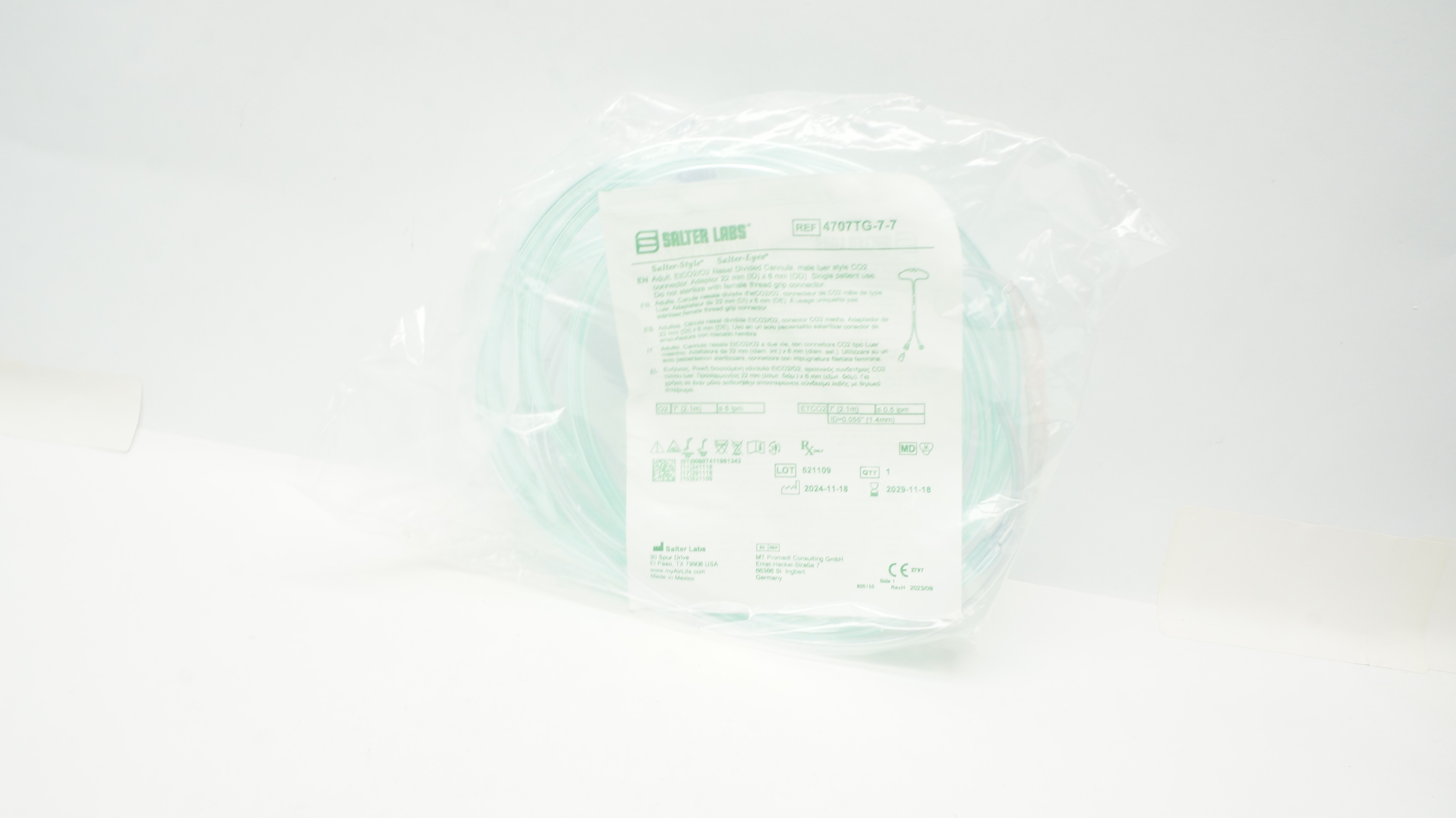 Salter Labs 4707TG-7-7 Adult EtCO2/O2 Nasal Divided Cannula,Male Luer Style