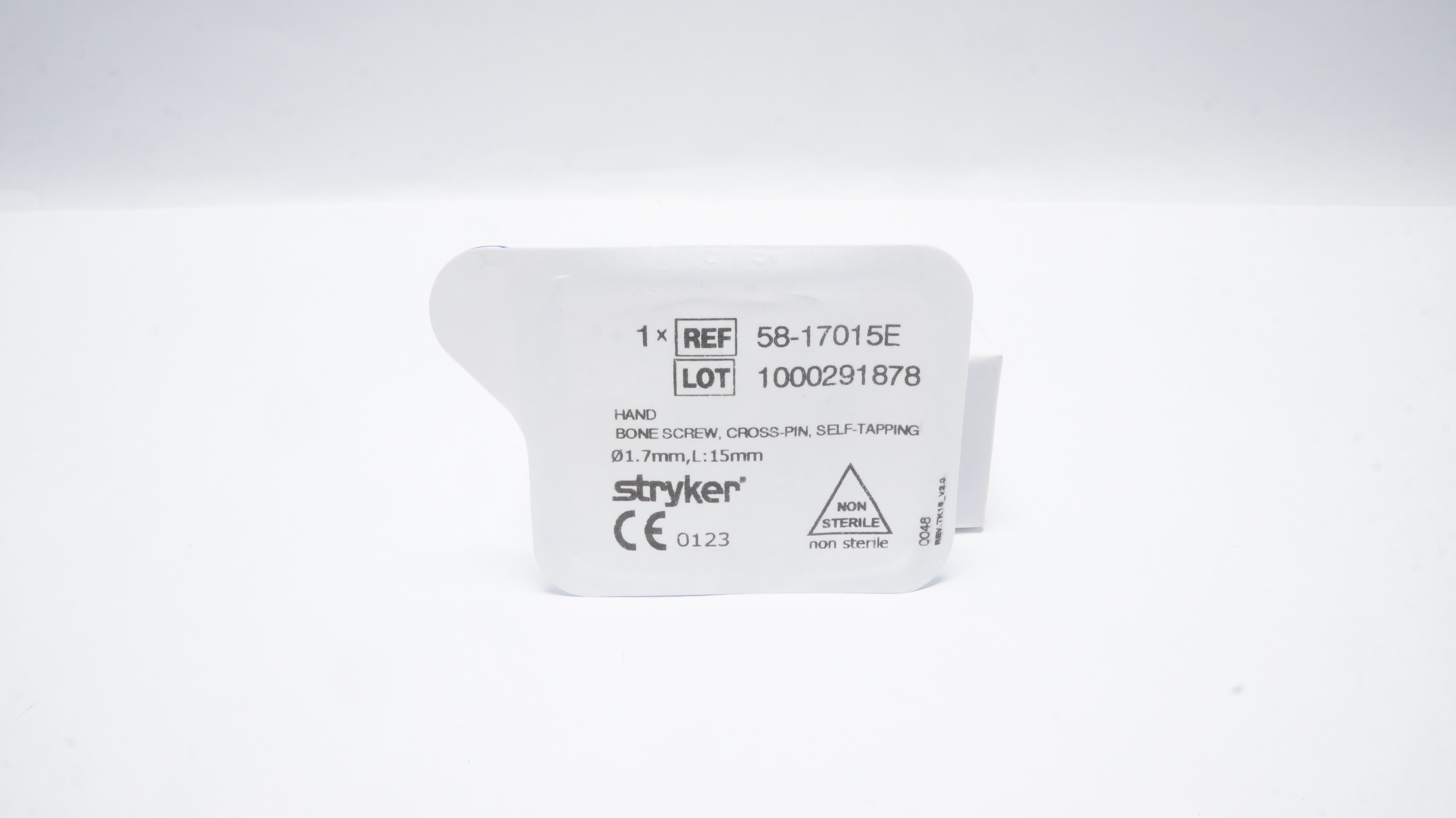 Stryker 58-17015E Bone Screw, Cross-Pin, Self-Tapping, Diam. 1.7mm, L:15mm