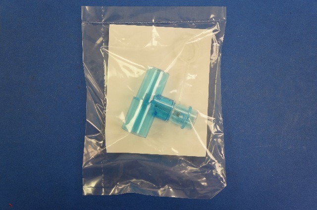 CareFusion 002061 AirLife Tee Adapter with Valve 22mm x 22mm ~ Box of 30