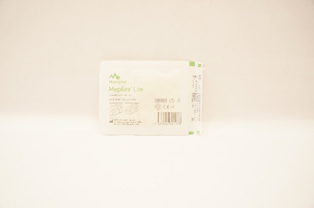 Molnlycke 284090 Absorbent Soft Silicone Dressing 2.4 x 3.4 inch