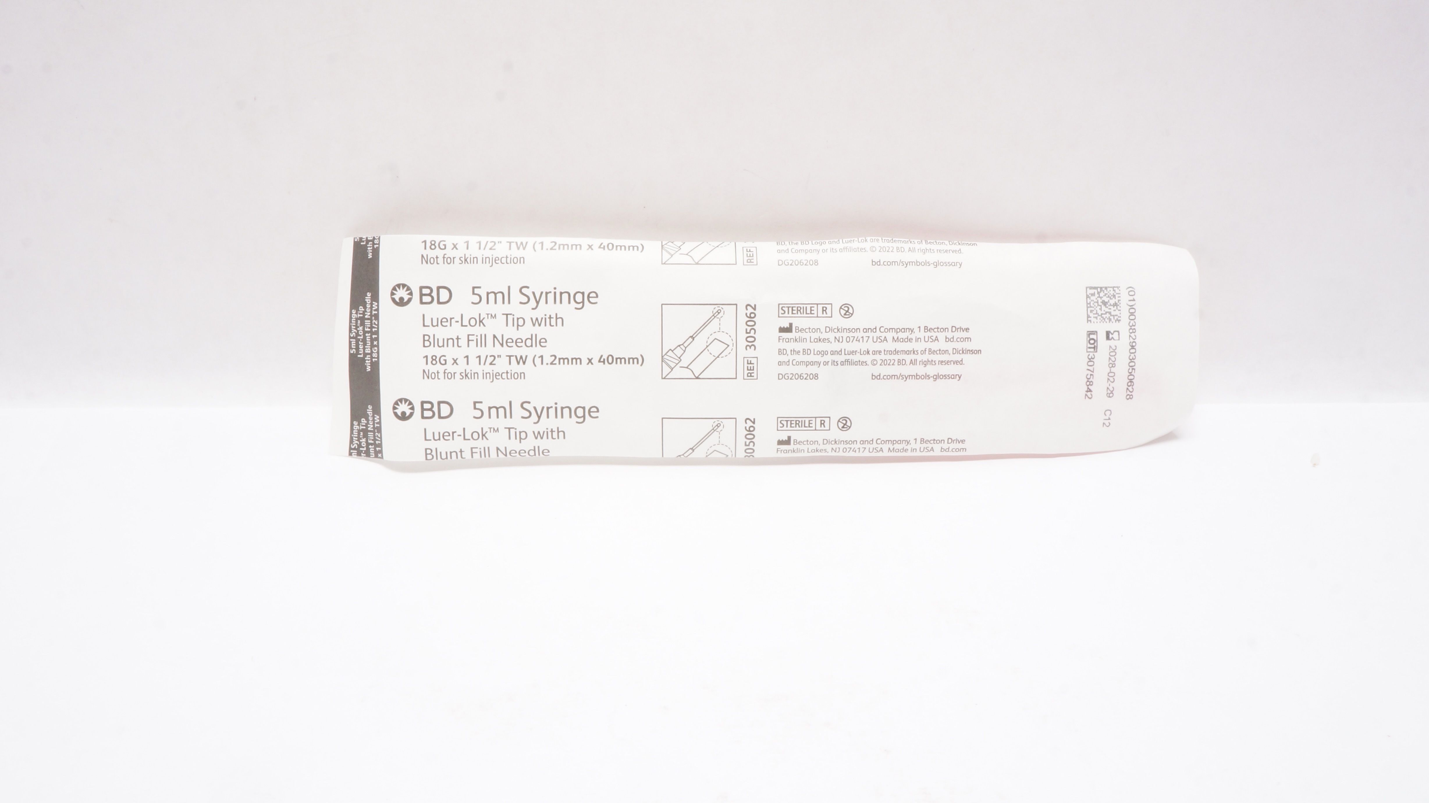 BD 305062 Luer-Lok Tip 5ml Syringe with Blunt Fill Ndle 18Gx1-1/2inch TW