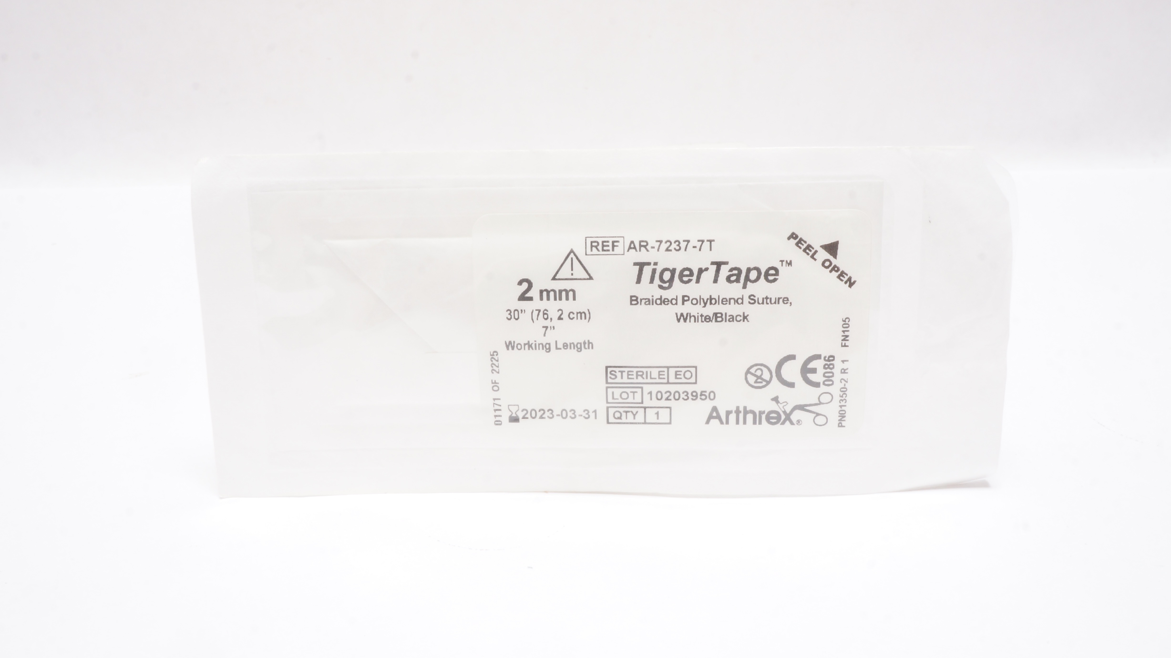 Arthrex AR-7237-7T TigerTape Braided Polyblend Stre White/Black 2mm 30 x 7in.(x)