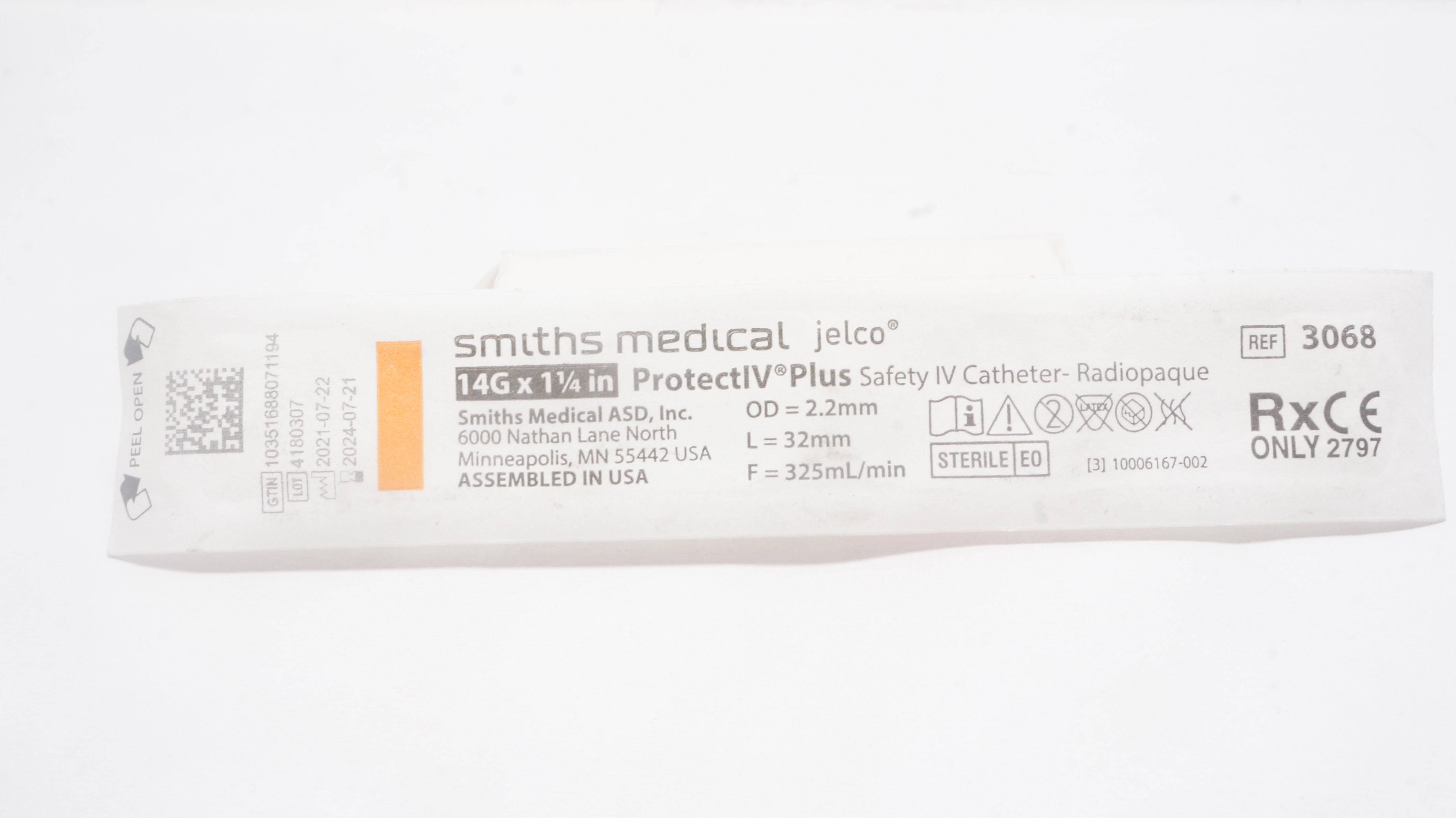 Smiths Medical 3068 ProtectIV Plus Safety Cath. Radiopaque 14G x 1-1/4inch