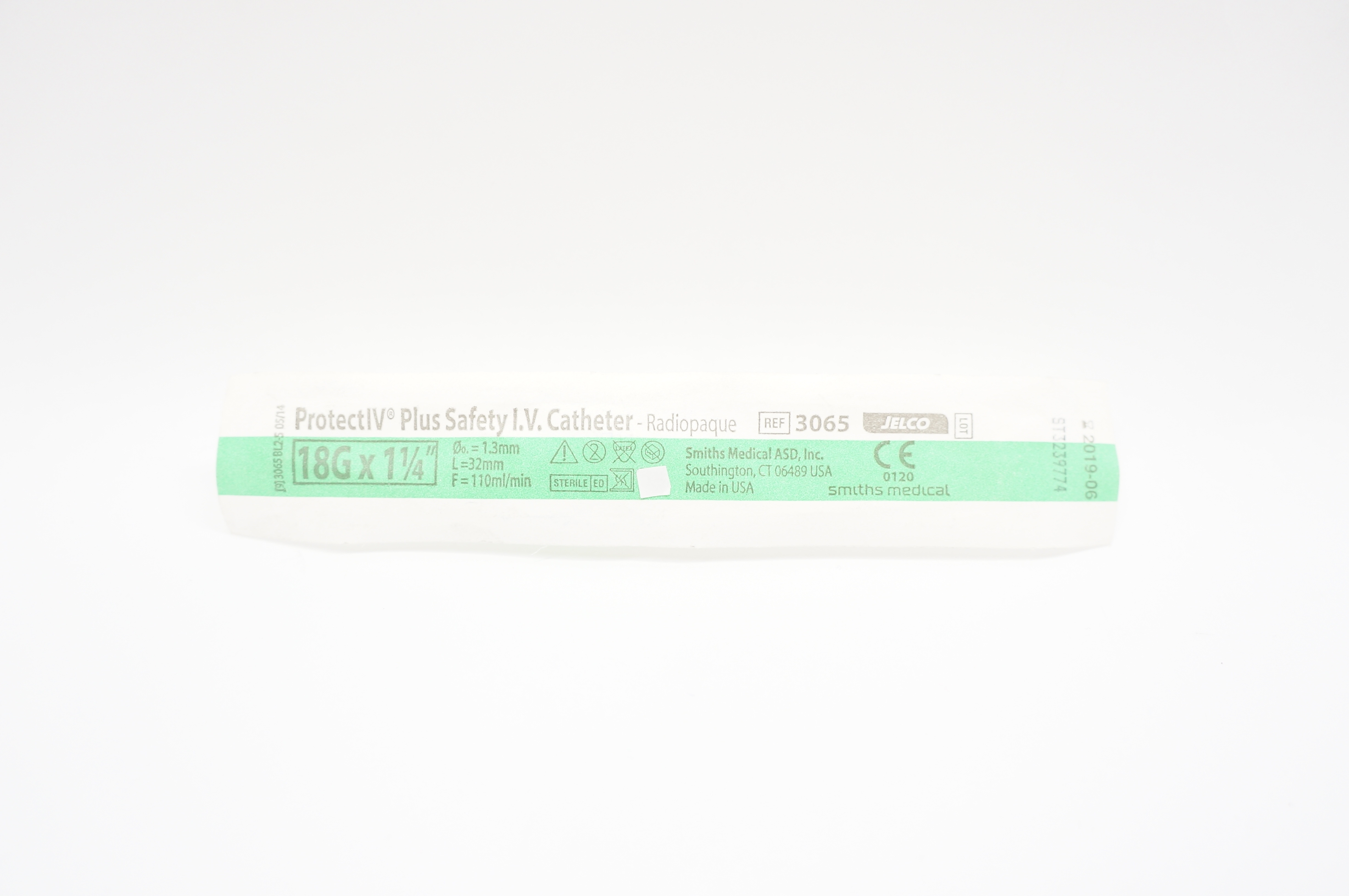 Smiths Medical 3065 ProtectIV Plus Safety I.V. Cath. 18G x 1-1/4 inch (x)