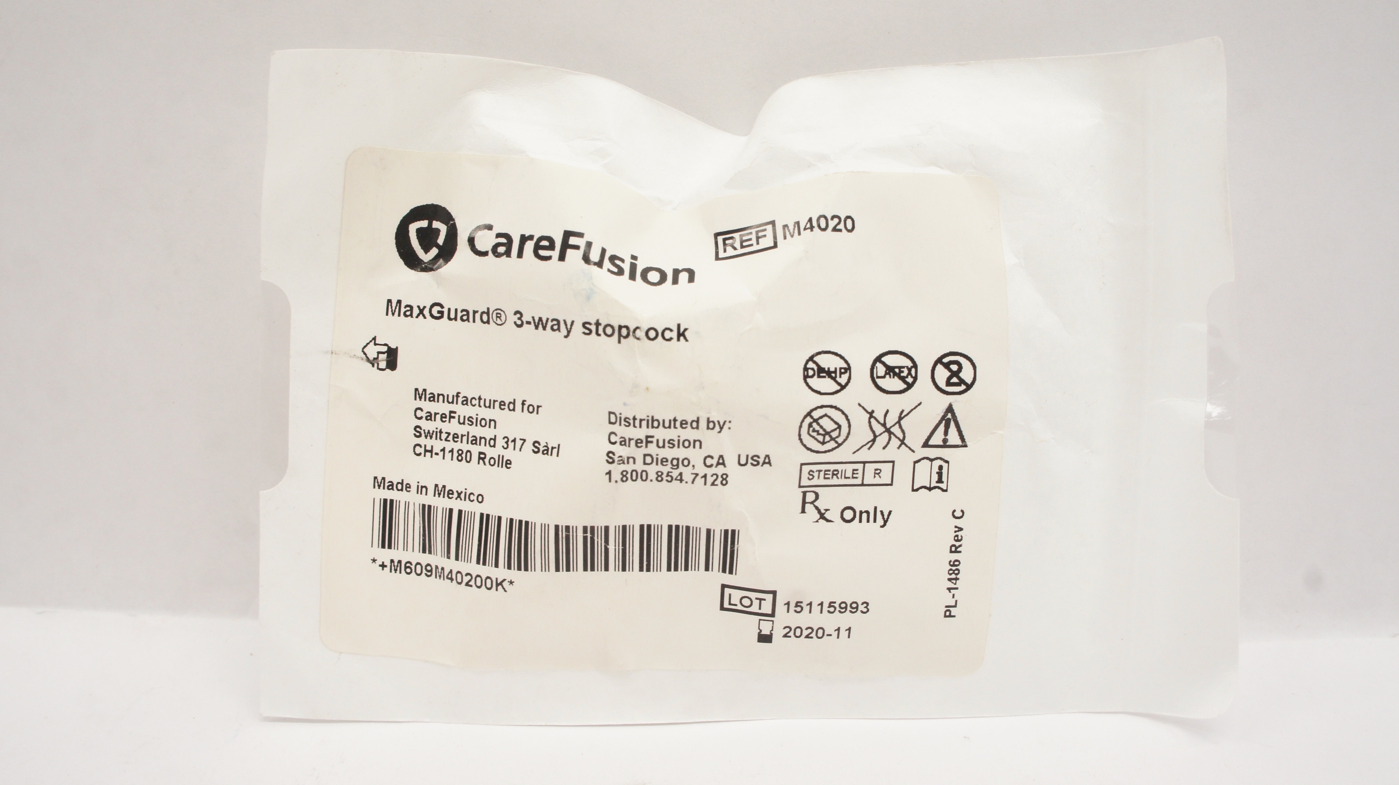 CareFusion M4020 MaxGuard 3-Way Stopcock (x)