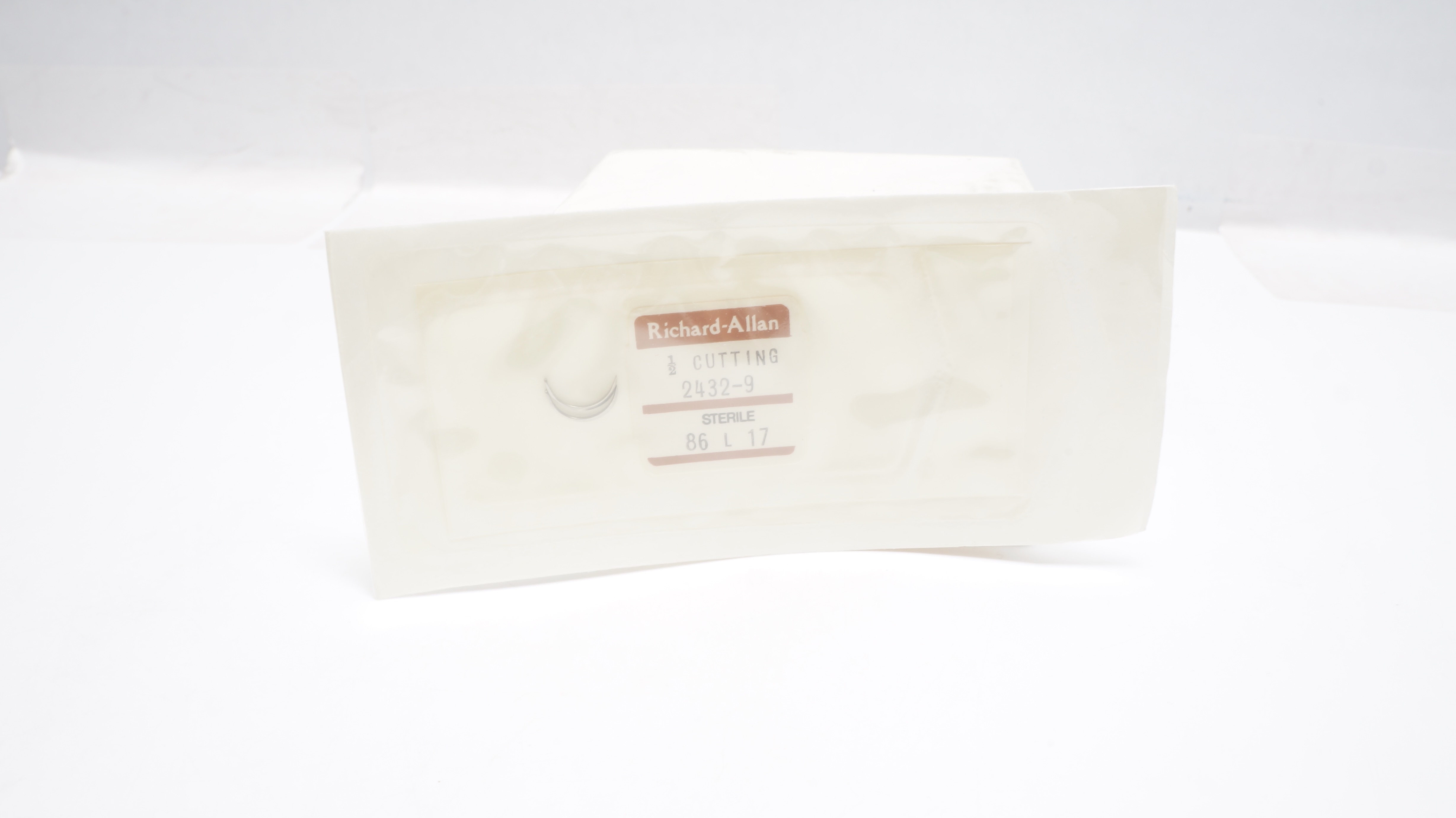 Richard-Allan 2432-9  1/2 Circle Reverse Cutting - Pack of 2