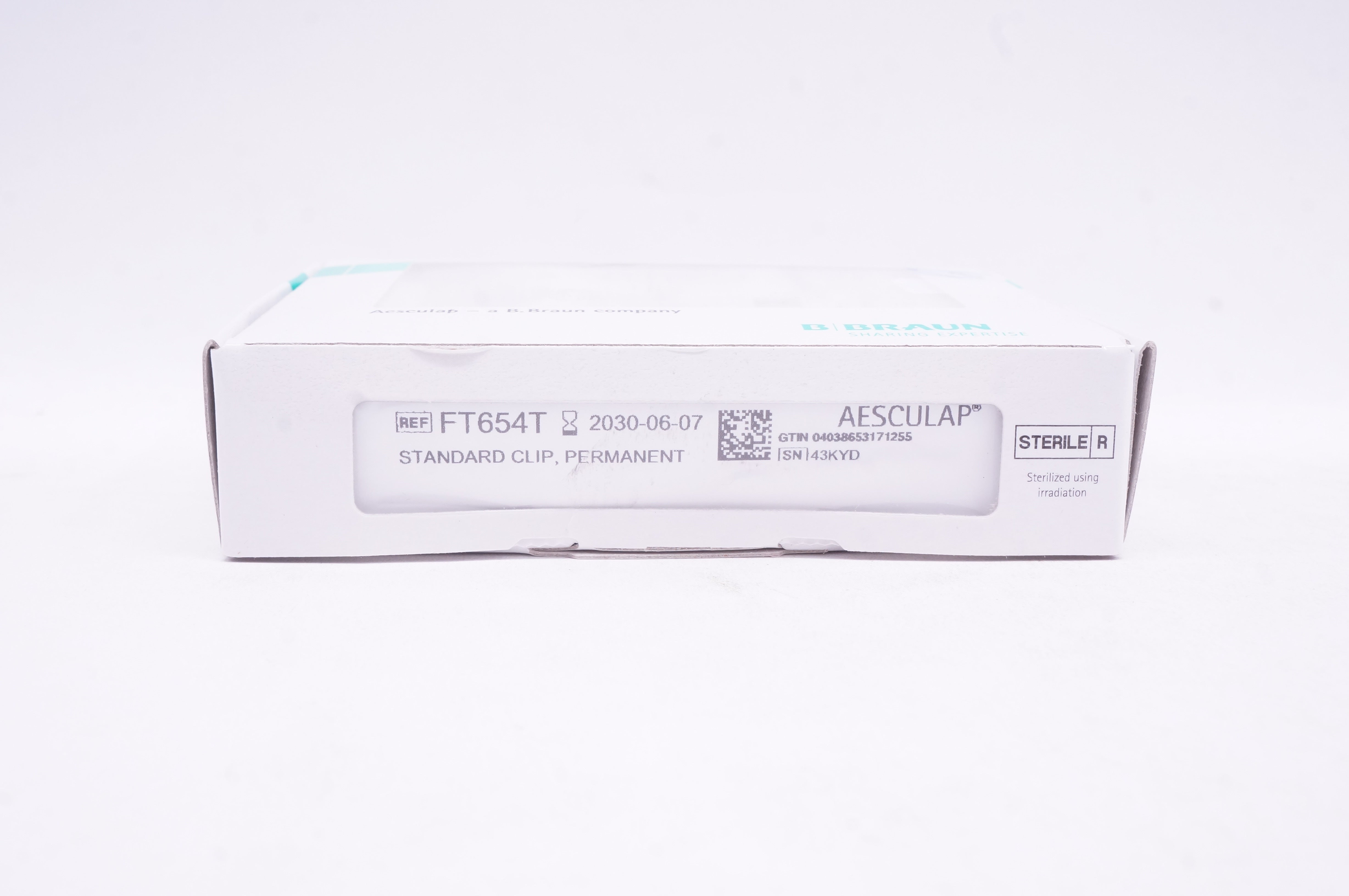 B.Braun FT654T Aesculap Standard Clip, Permanent 152g x 7.5mm x 16.0mm