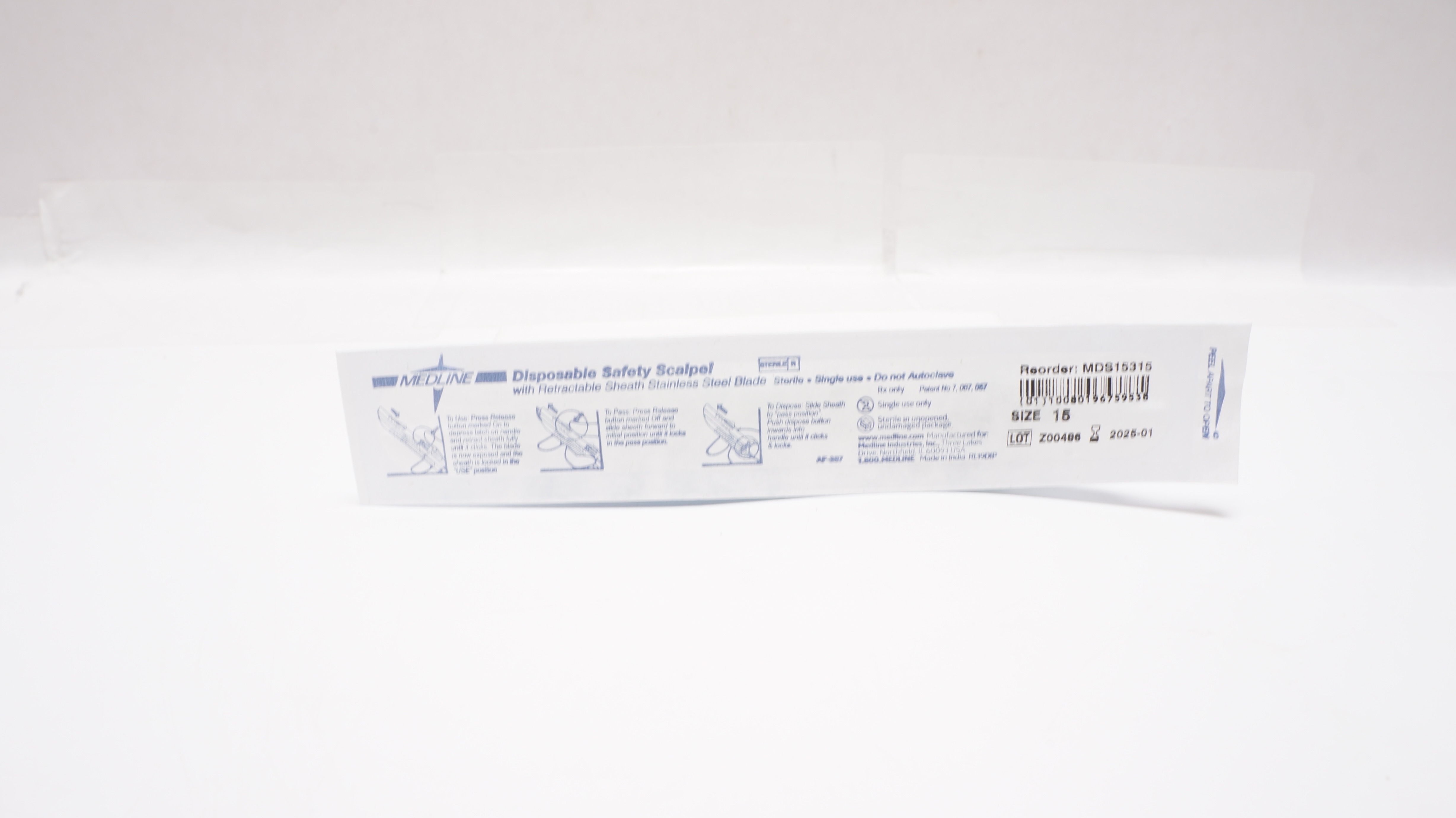 Medline MDS15315 Stainless-Steel Safety Scalpel, Size #15