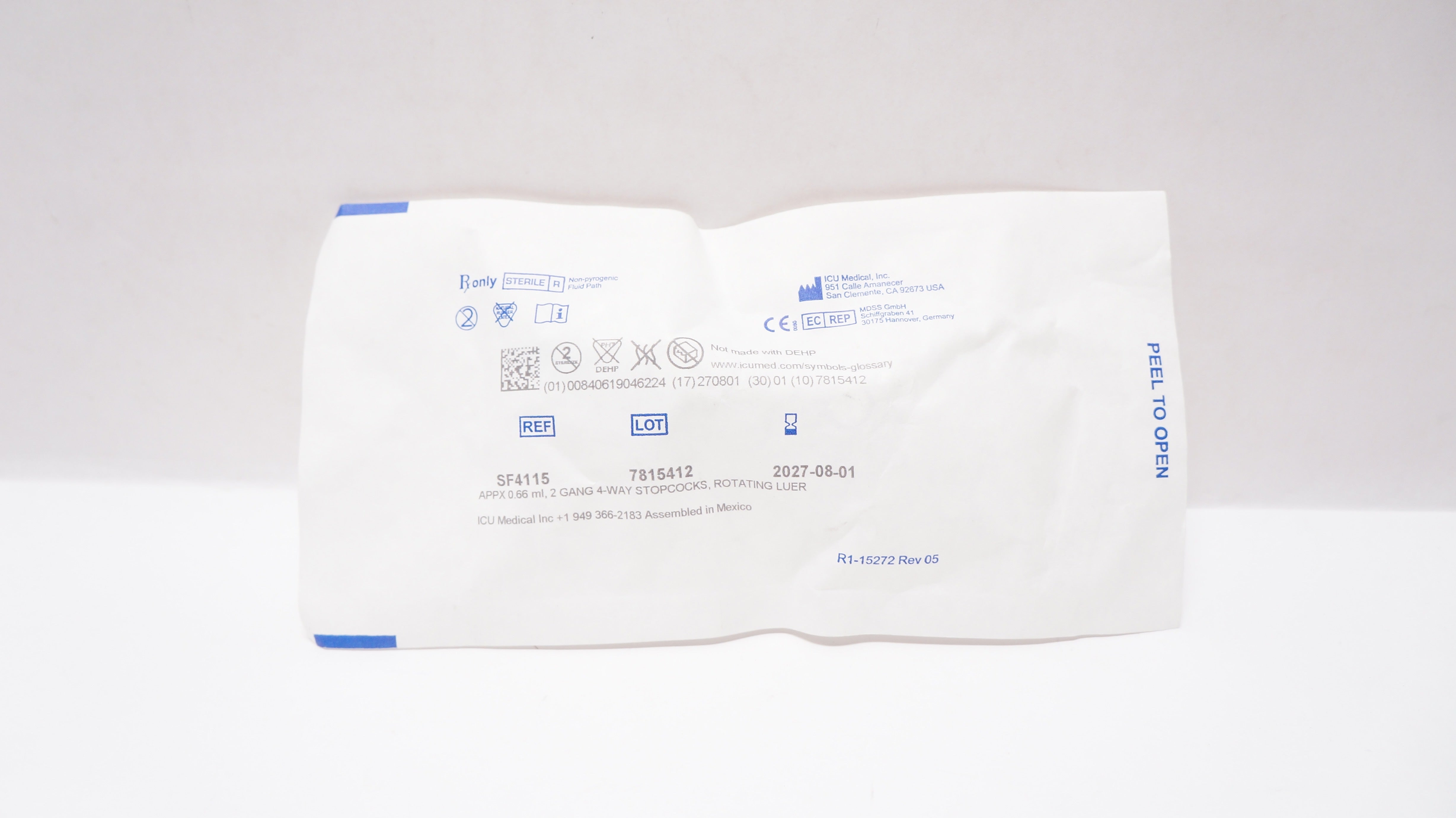 ICU Medical SF4115 Appx 0.66ml 2 Gang 4-Way Stopcocks Rotating Luer