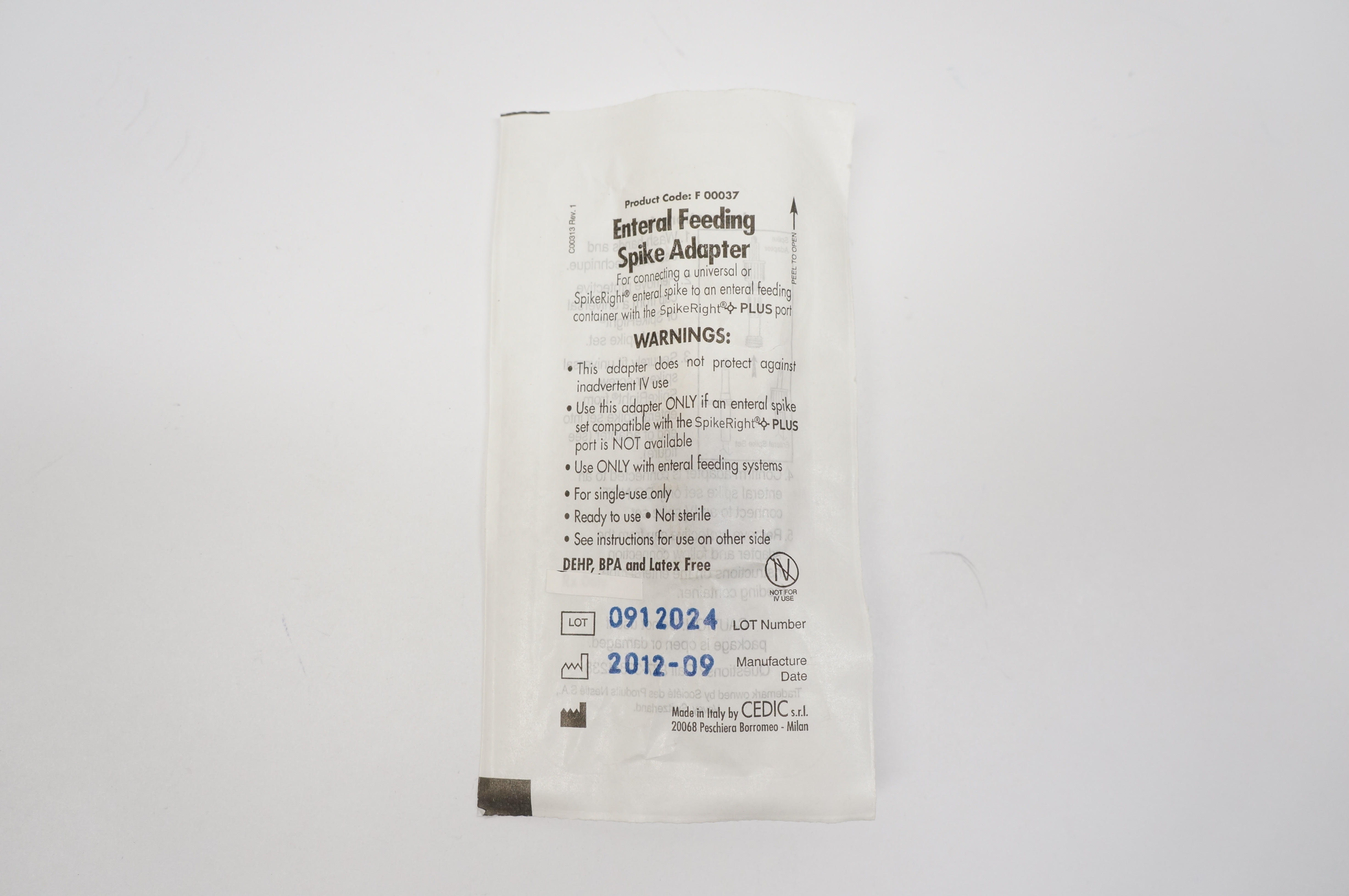 CEDIC F00037 Enteral Feeding Spike Adapter