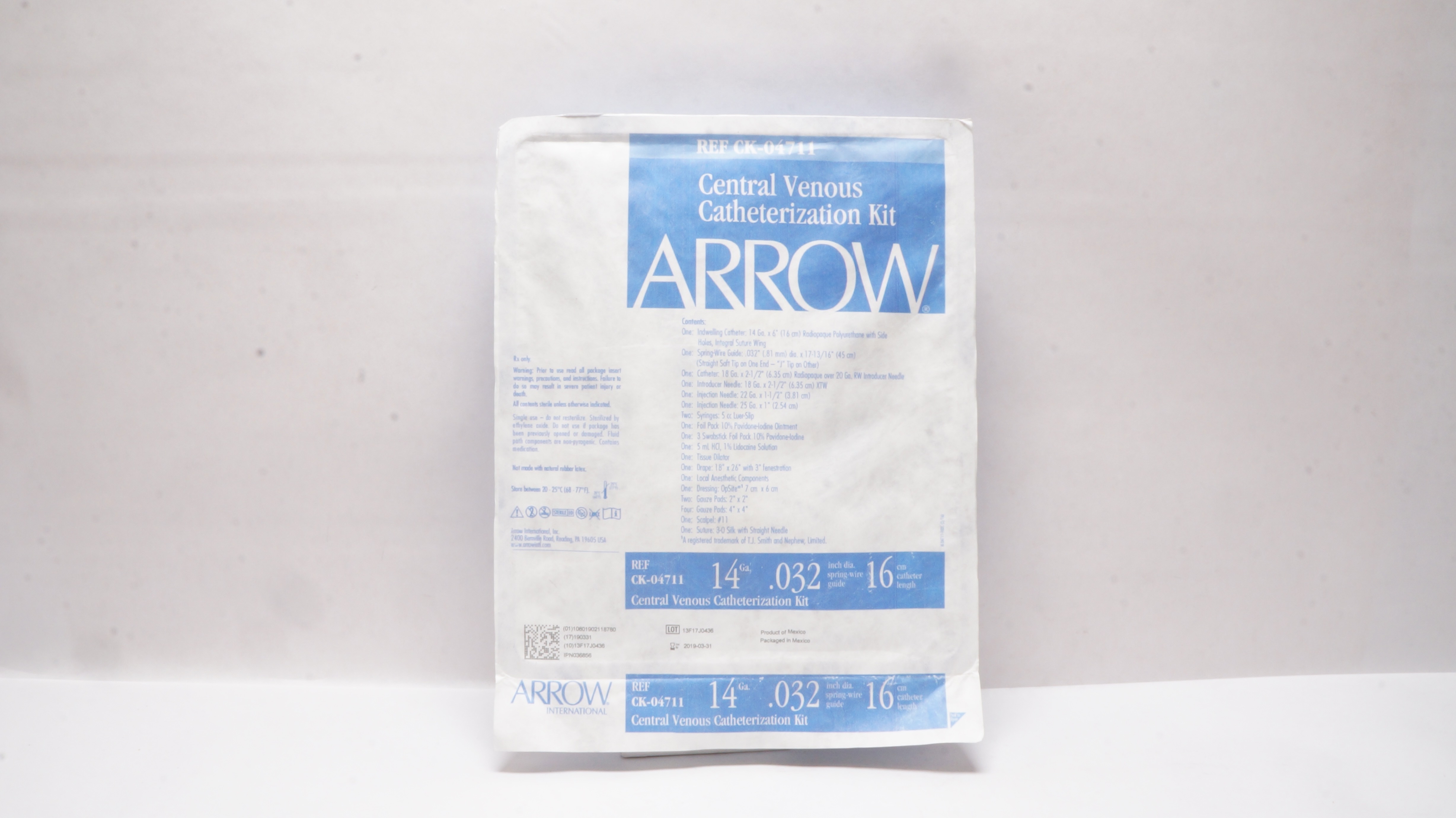Arrow CK-04711 Central Venous Catheterization Kit 14Ga x 16cm x 0.032inch (x)