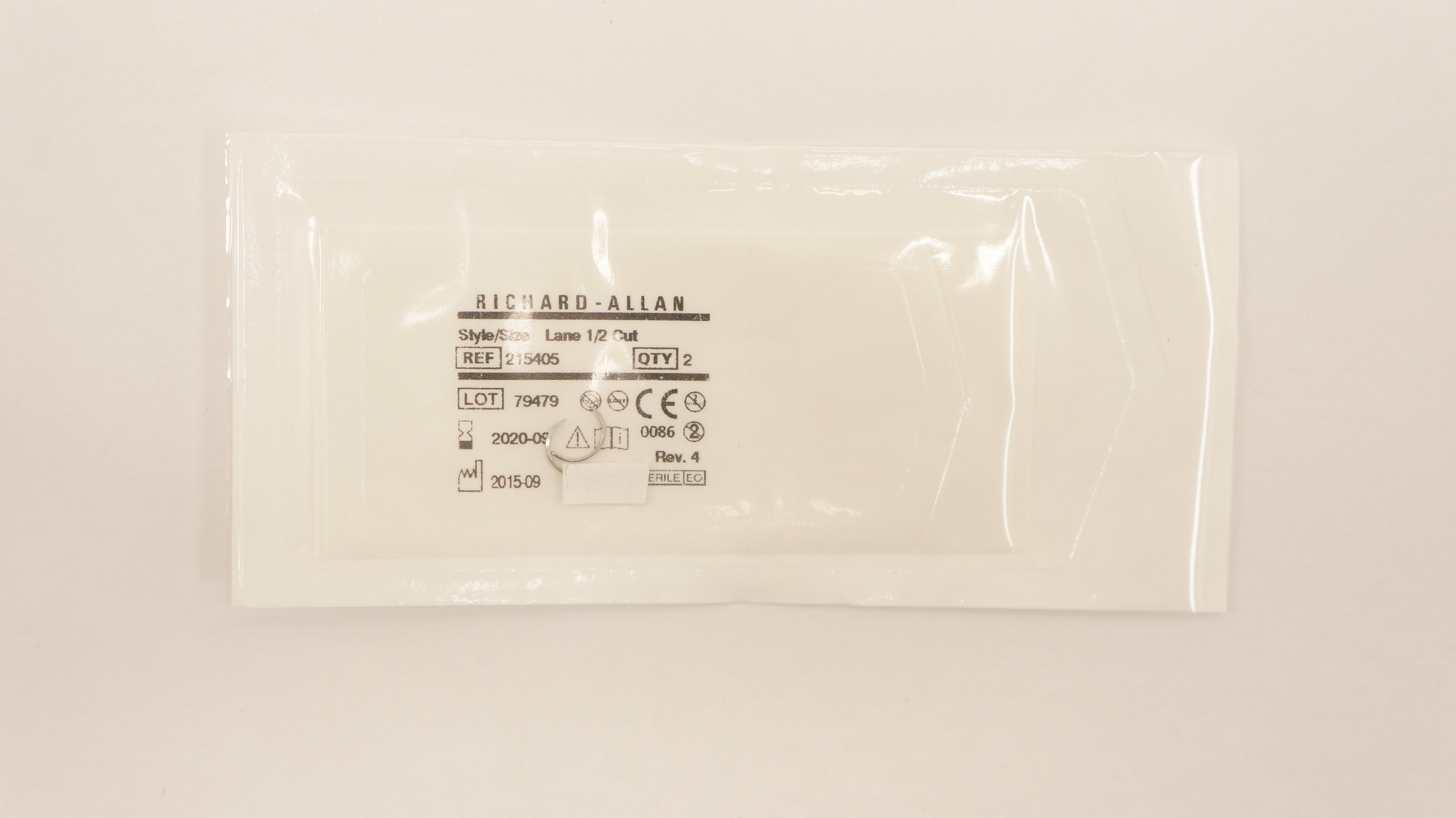 Richard Allan 215405 Ndle Lane 1/2 Cut (x) - Pack of 2