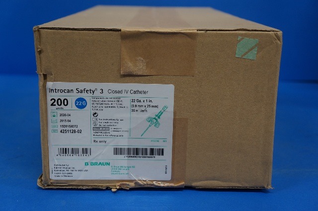 Braun 4251128-02 Closed IV Cath Introcar Safety 3 22Ga x 1inch 35ml ~ Box of 200