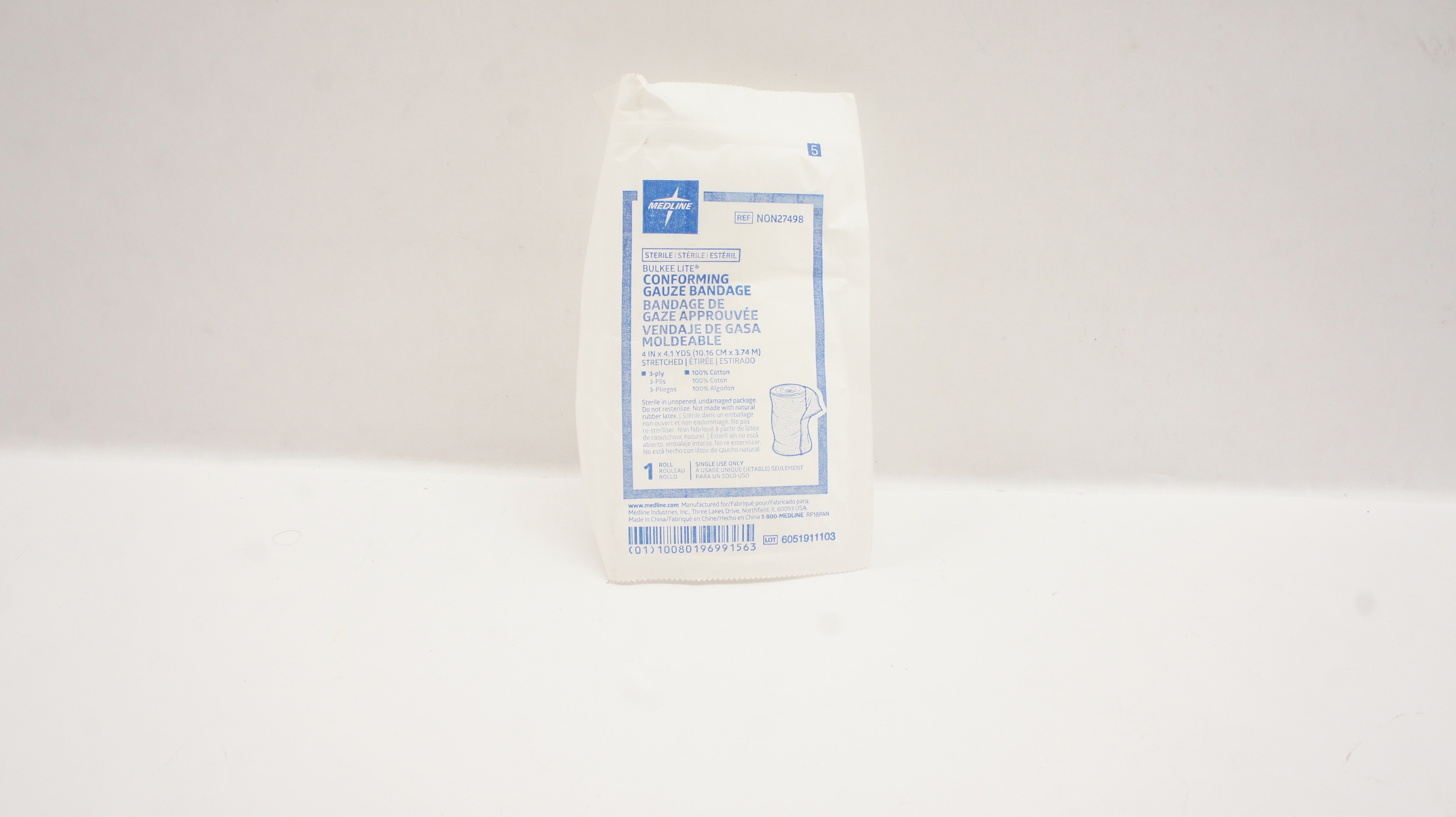 Medline NON27498 Bulkee Lite Conforming Gauze Bandage 4in. x 4.1yds Stretched