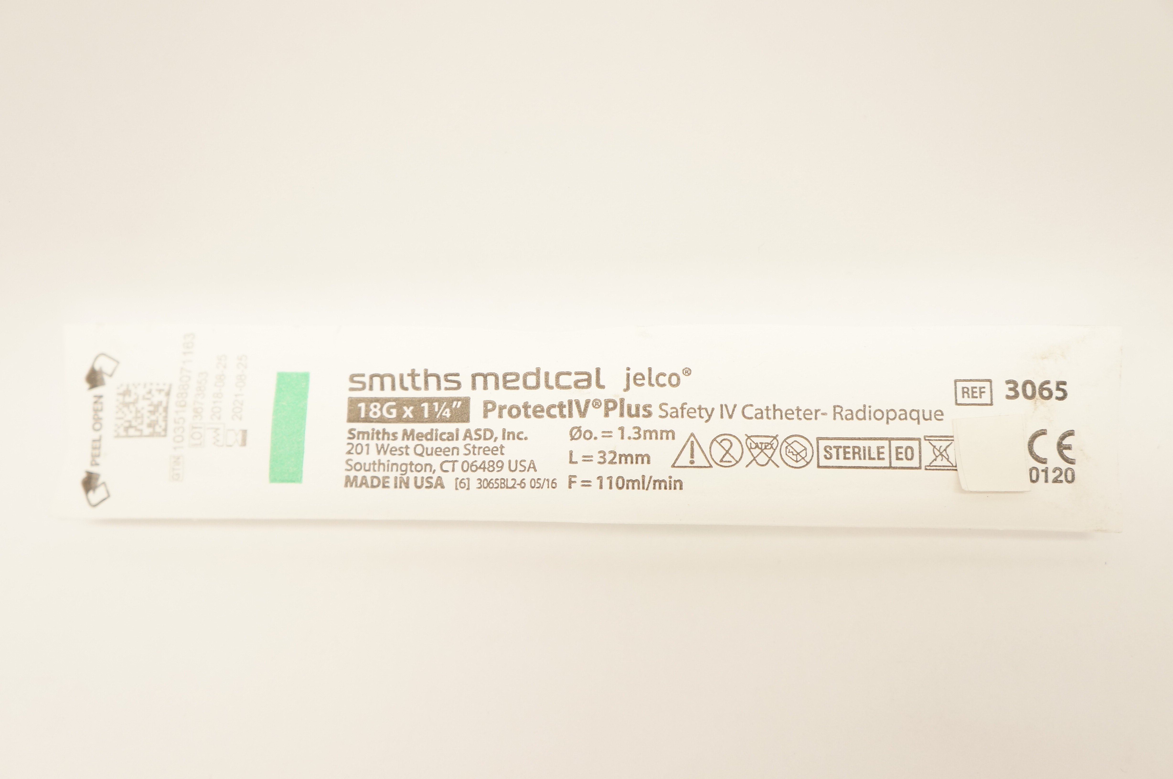 Smiths Medical 3065 ProtectIV Plus Safety IV Cath. 18G x 1-1/4inch (x)