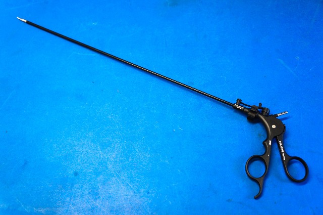 Karl Storz 33400 Insulated Outer Tube 5mm x43cm & 33121 Clickline Plastic Handle