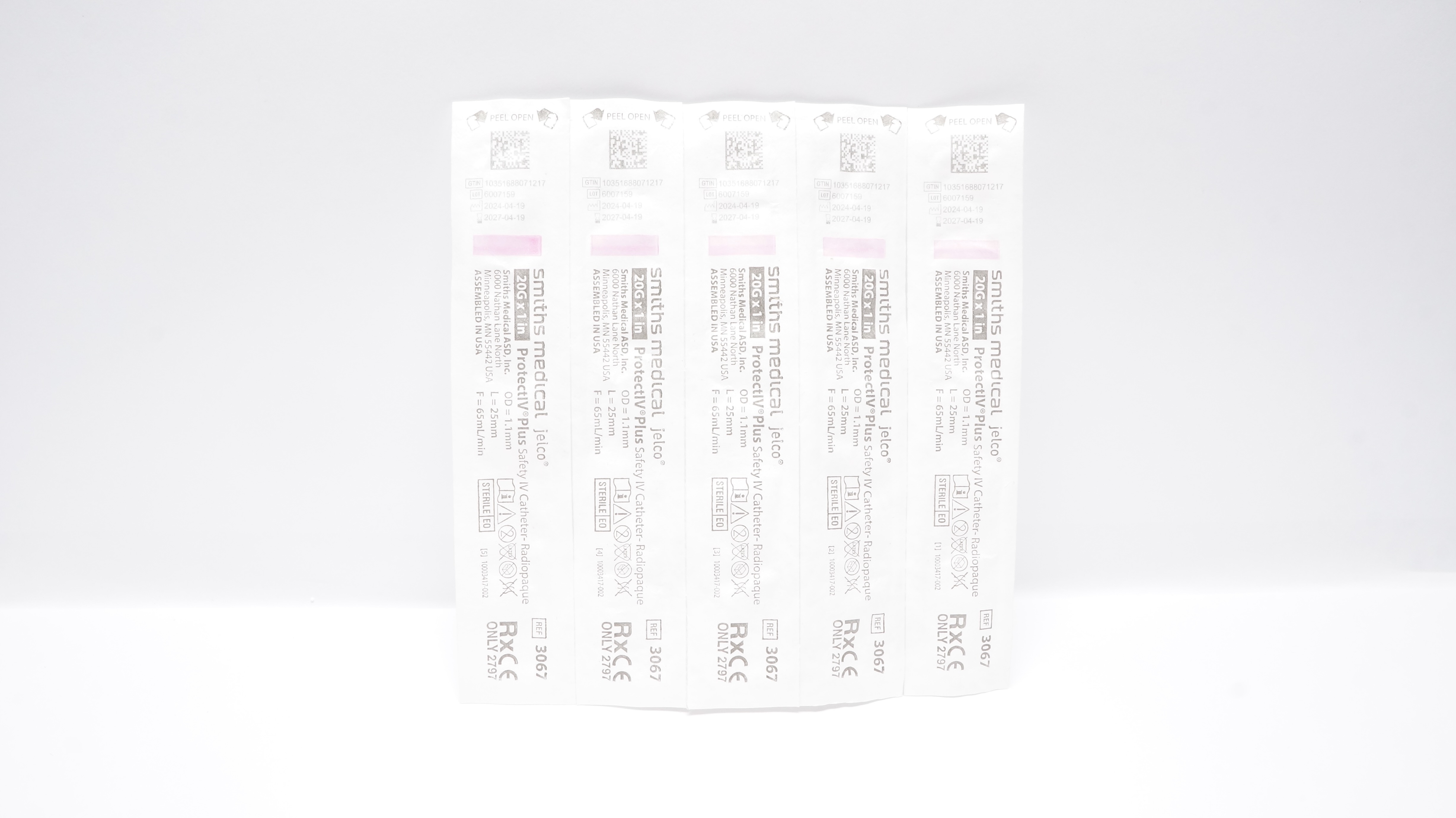 Smiths Medical 3067 Protect IV Plus Safety Cath. Radiopaque 20G x 1in - Lot of 5