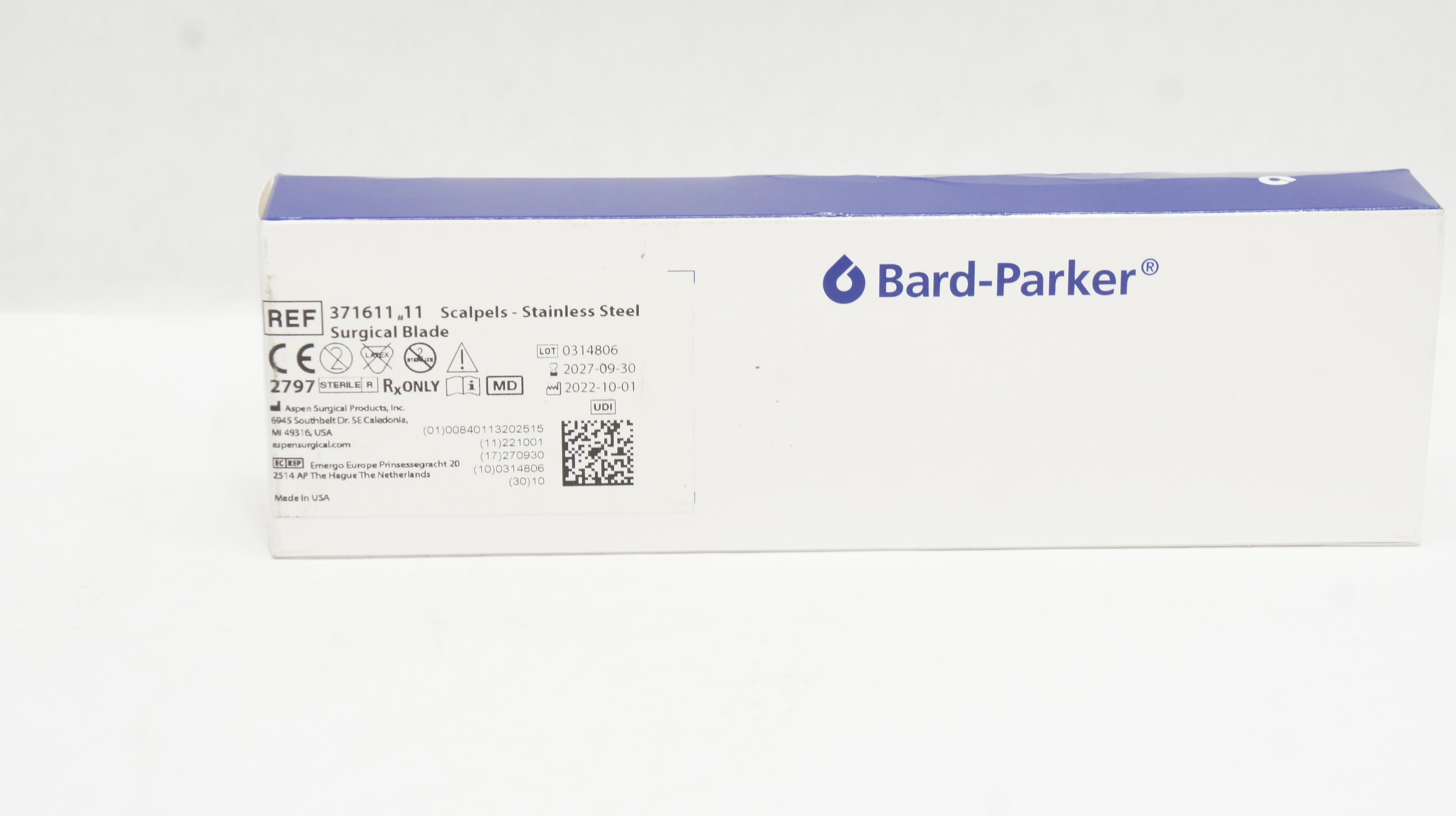 Aspen 371611 Bard-Parker #11 Scalpel Stainless Steel Surgical Blade - Box of 10