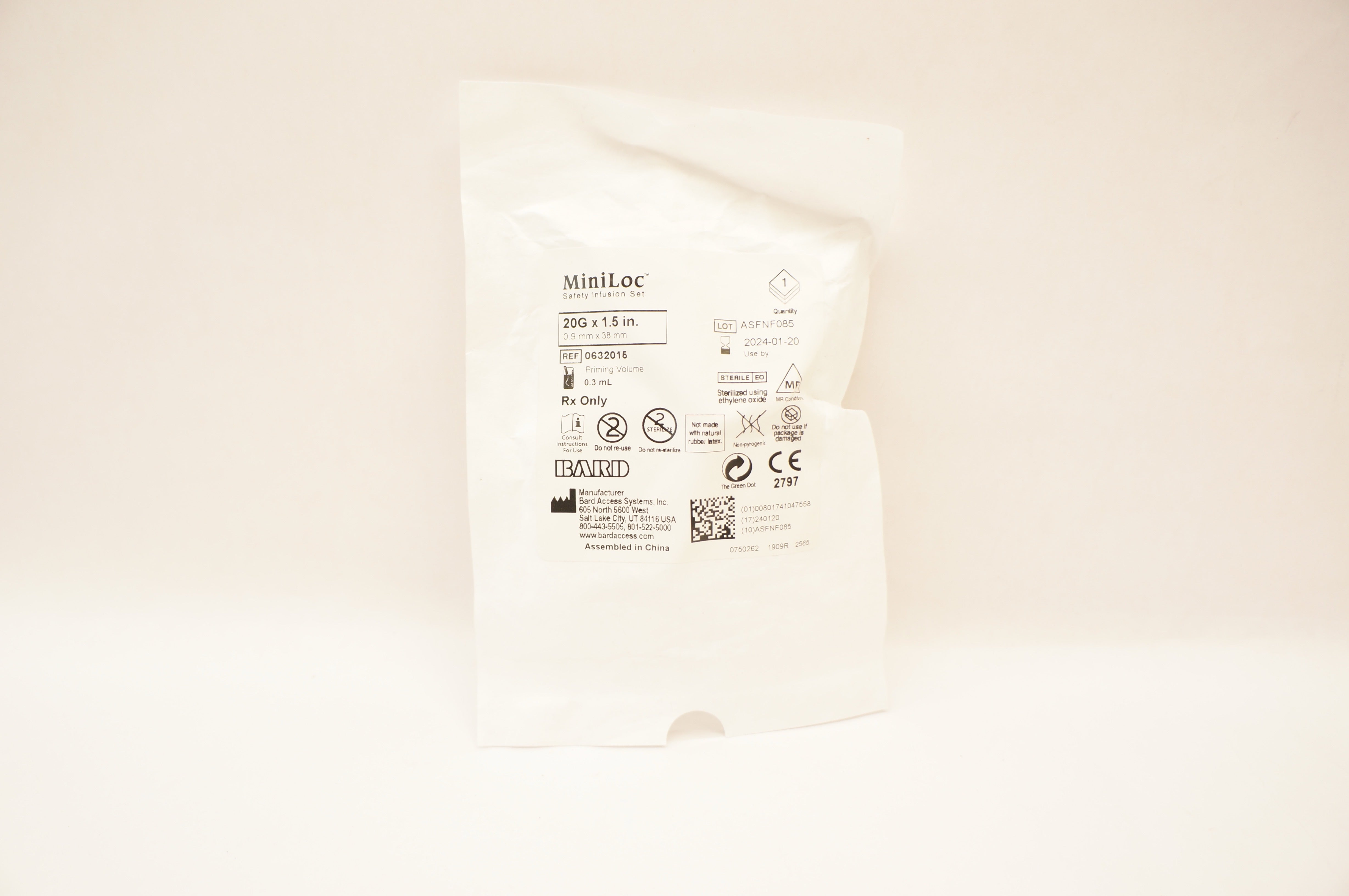 Bard 0632015 MiniLoc Safety Infusion Set 20G x 1.5Inch Priming Volume -.3mL