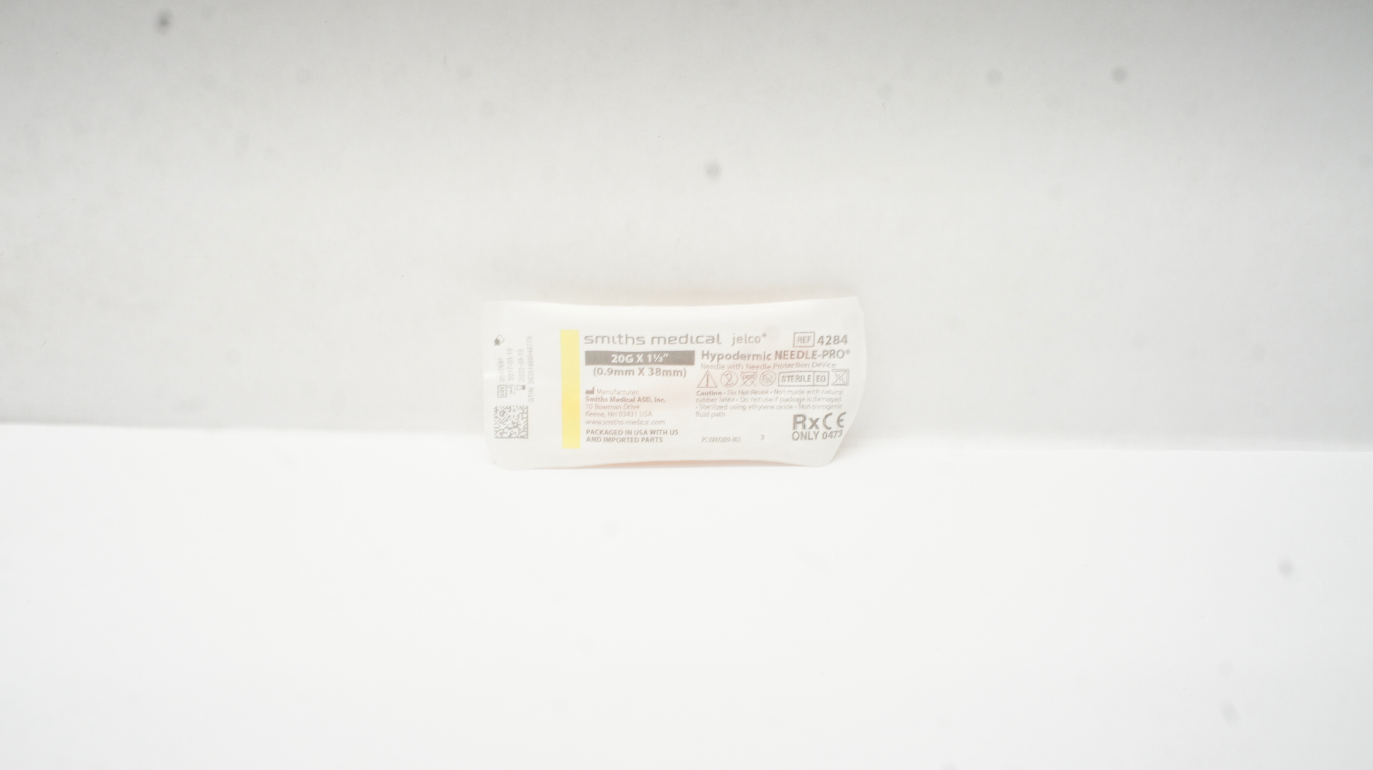 Smiths Medical 4284 Jelco Hypodermic Needle-Pro 20G x 1 1/2In (x)