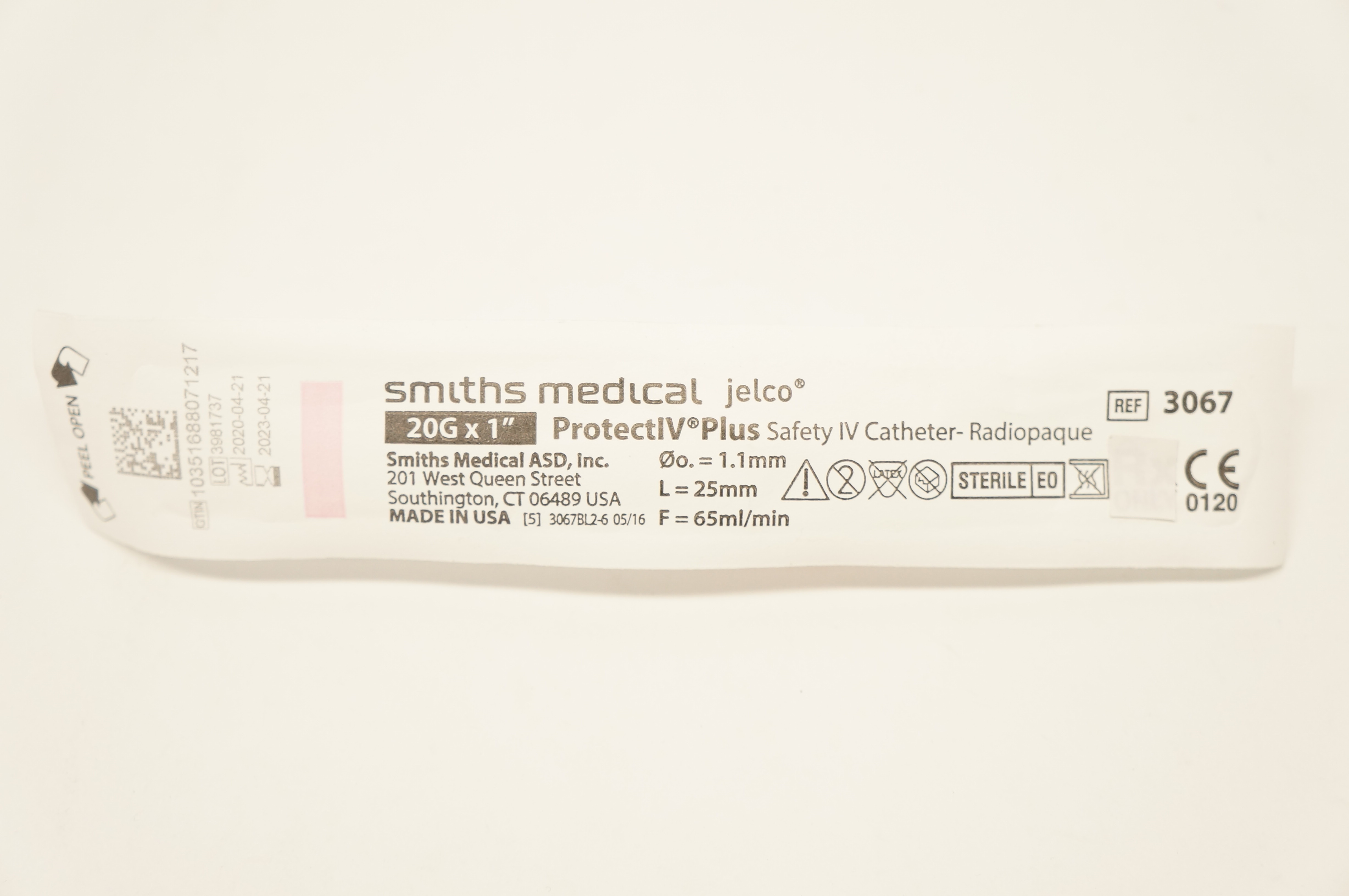 Smiths Medical 3067 Protect IV Plus Safety Cath. Radiopaque 20G x 1inch
