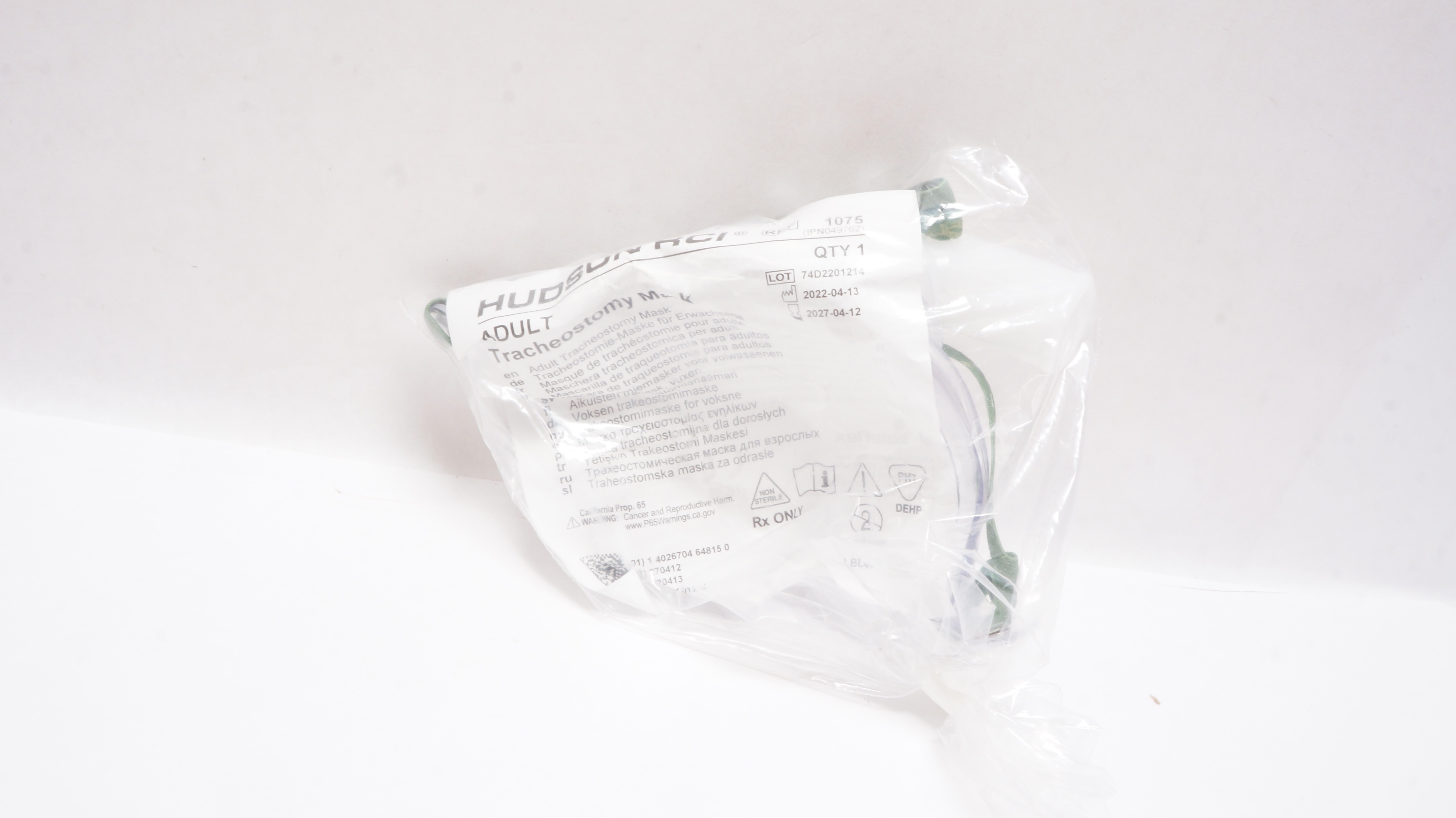 Teleflex 1075 Hudson RCI Adult Tracheostomy Mask