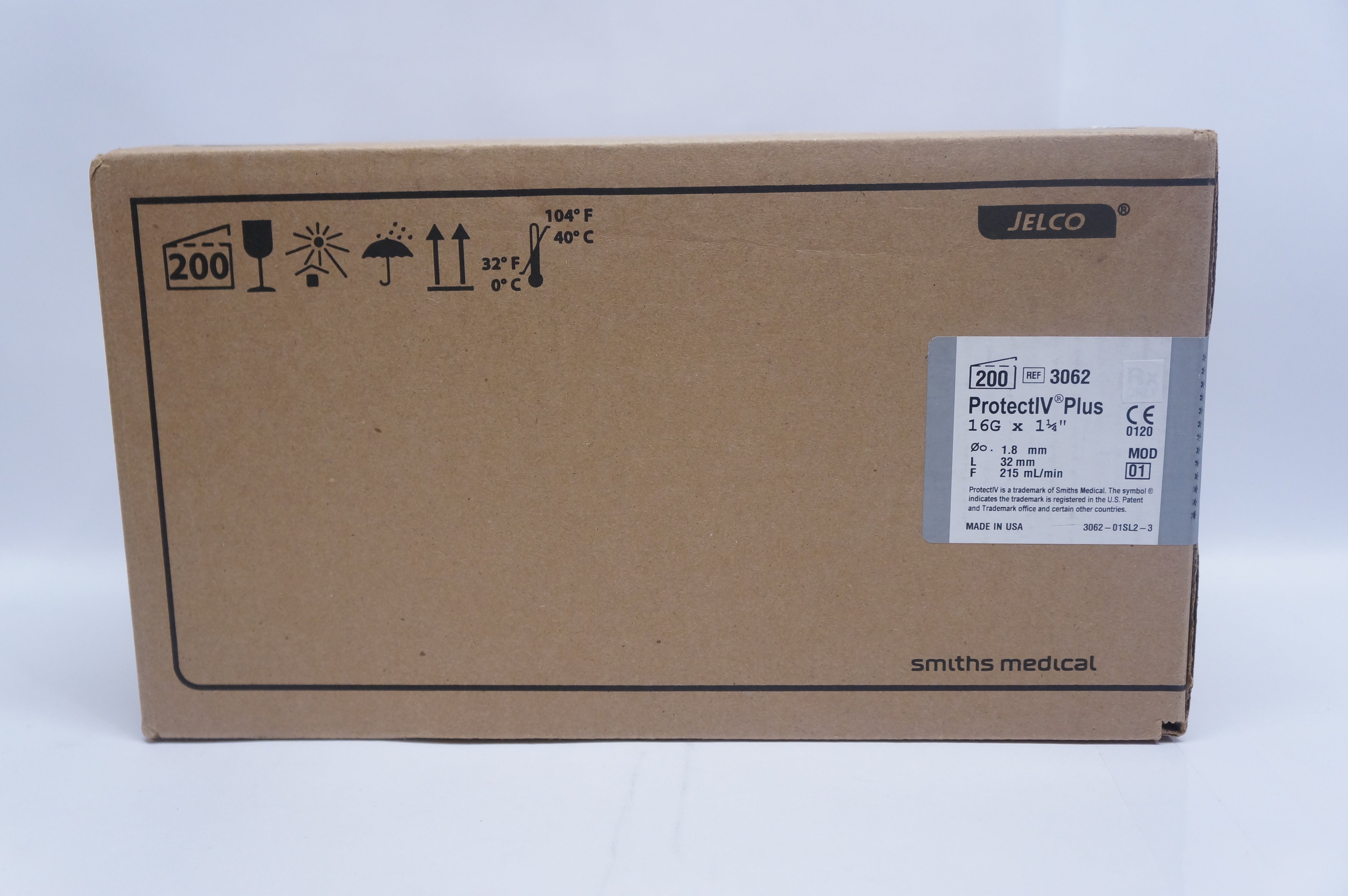 Smiths Medical 3062 ProtectIV Plus 16G x 1 1/4 1.8 x 32mm 215ml/min - Case of 200