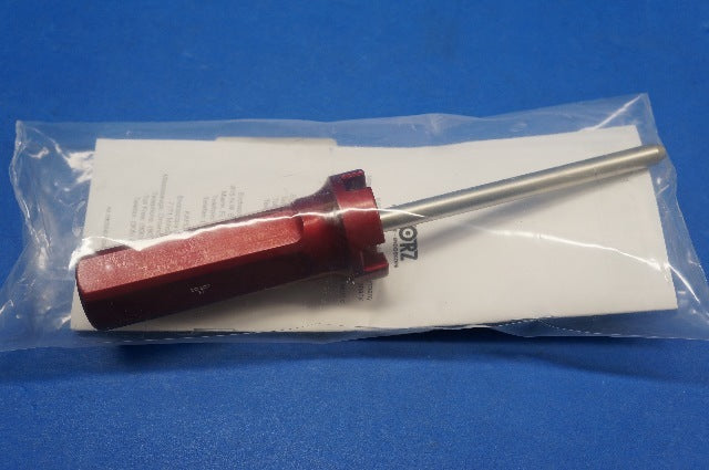 Karl Storz 28140FB Dilator With Integrated Handle, Short, Diameter 8.1 mm