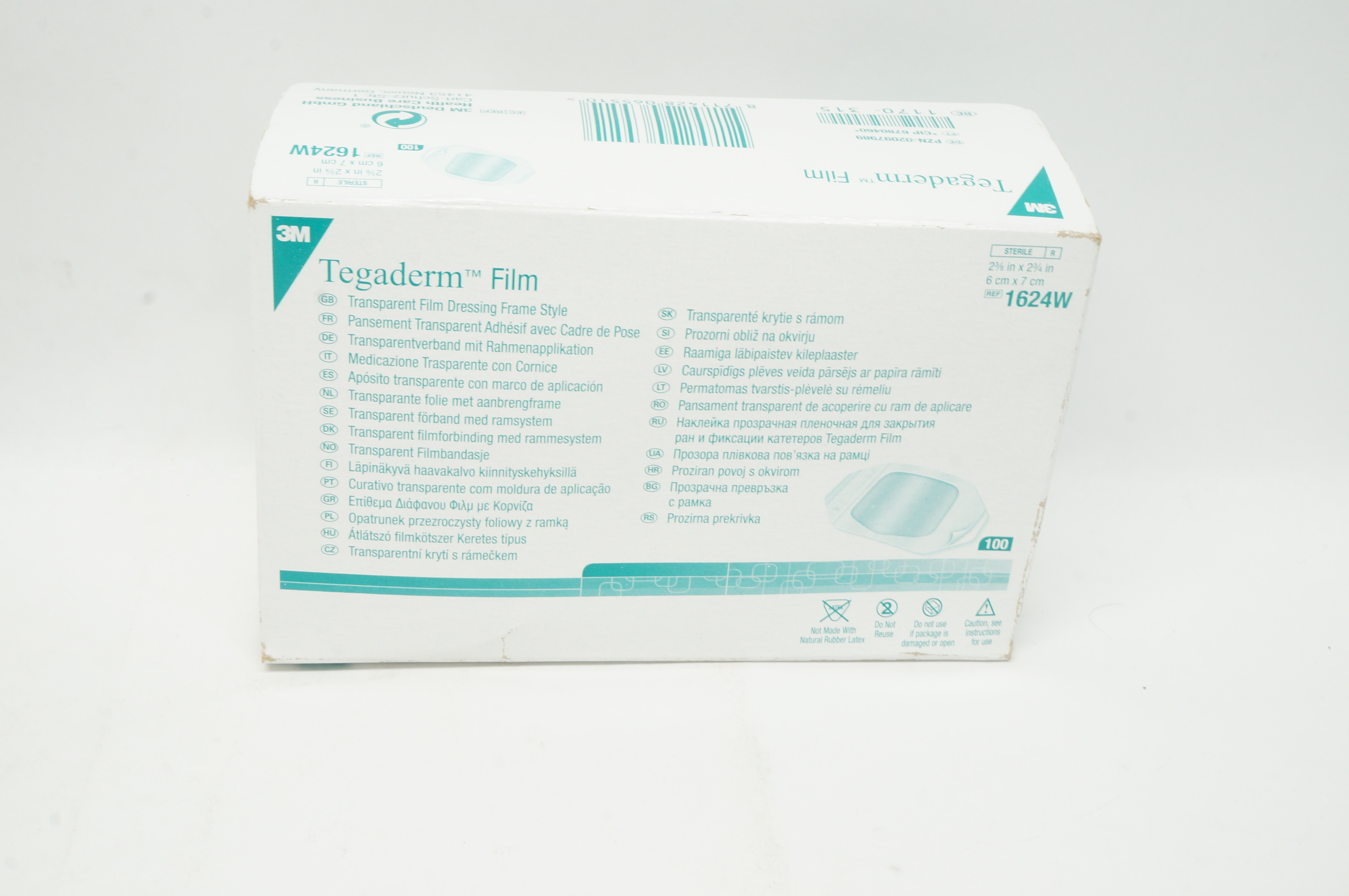 3M 1624W Tegaderm Transparent Film Dressing 2 3/8 inch x 2 3/4 inch - Box of 100