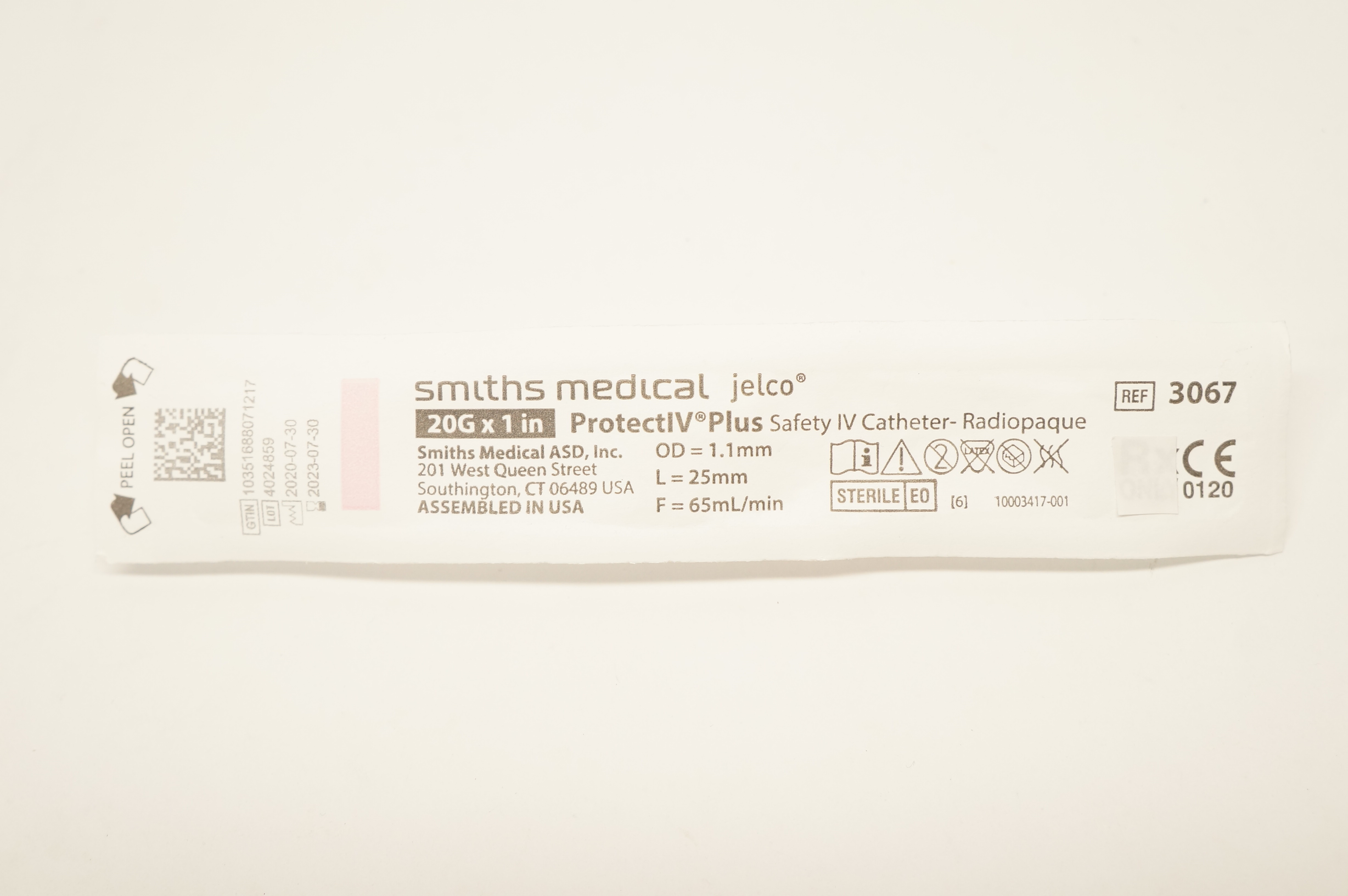 Smiths Medical 3067 Protect IV Plus Safety Cath. Radiopaque 20G x 1inch