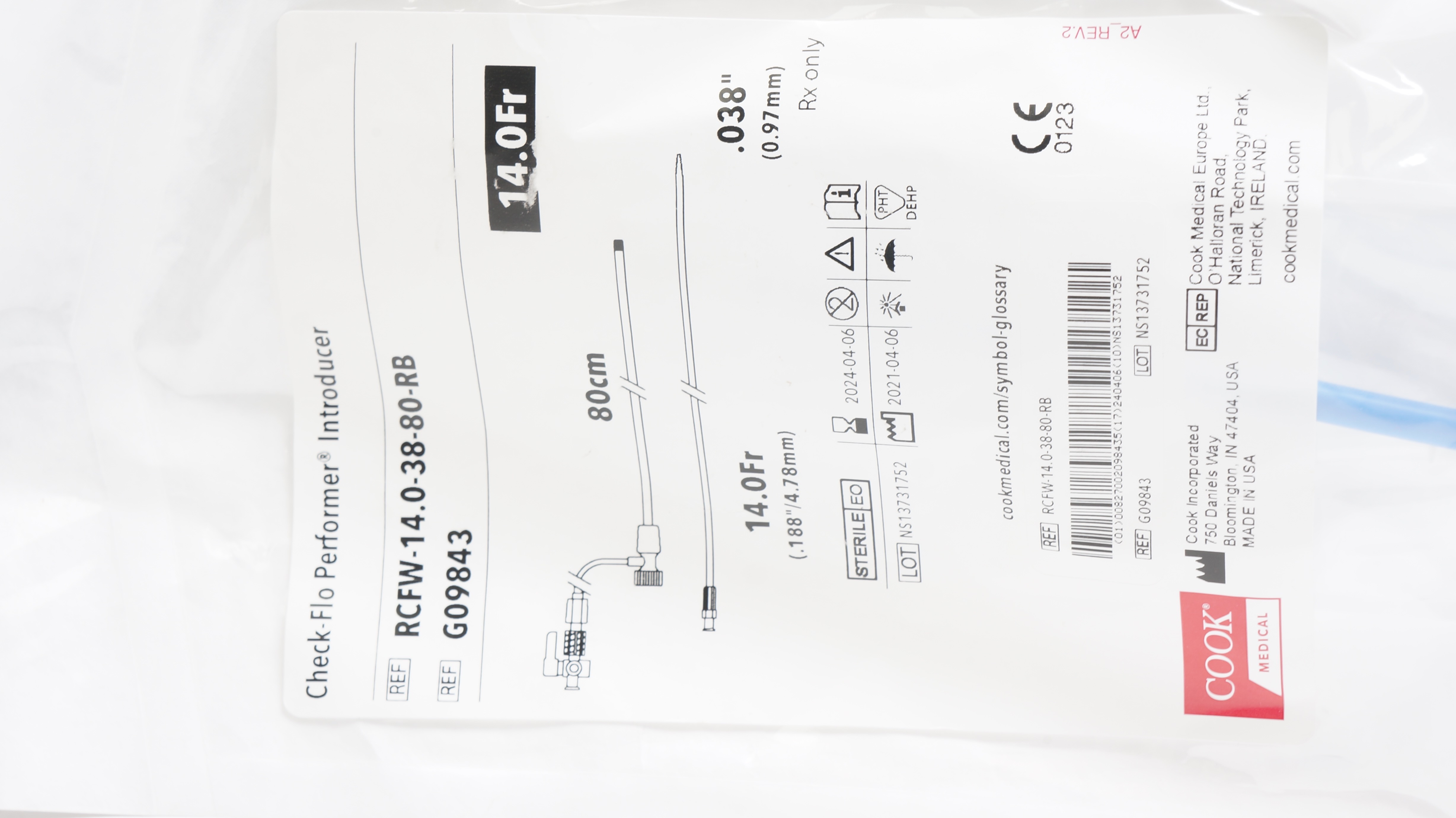 Cook Medical G09843 Check-Flo Performer Introducer 14.0Fr x 80cm x .038inch