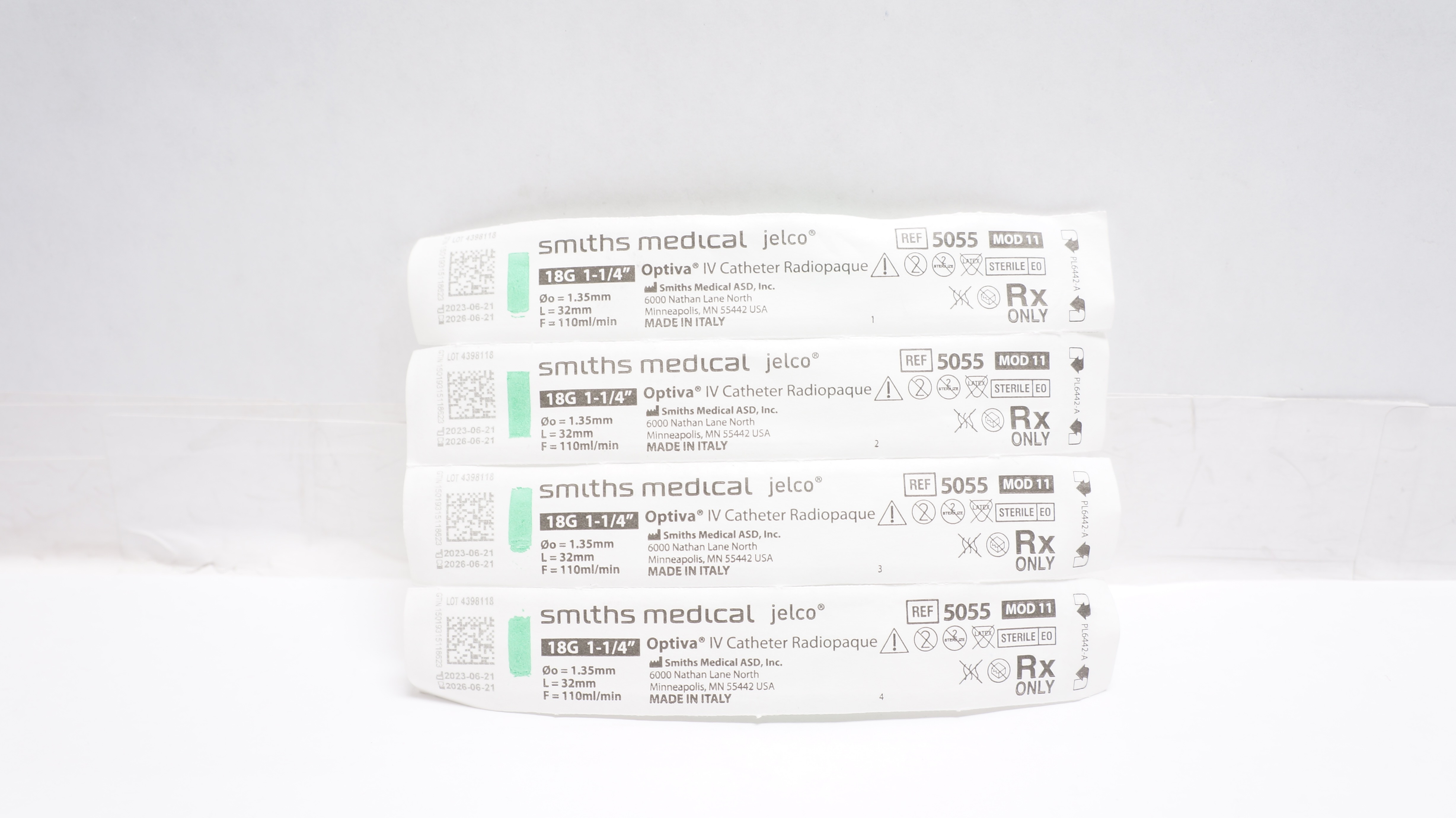 Smiths Medical 5055 Jelco Optiva IV Cath.Radiopaque 18G x 1-1/4in 110ml-Lot of 4