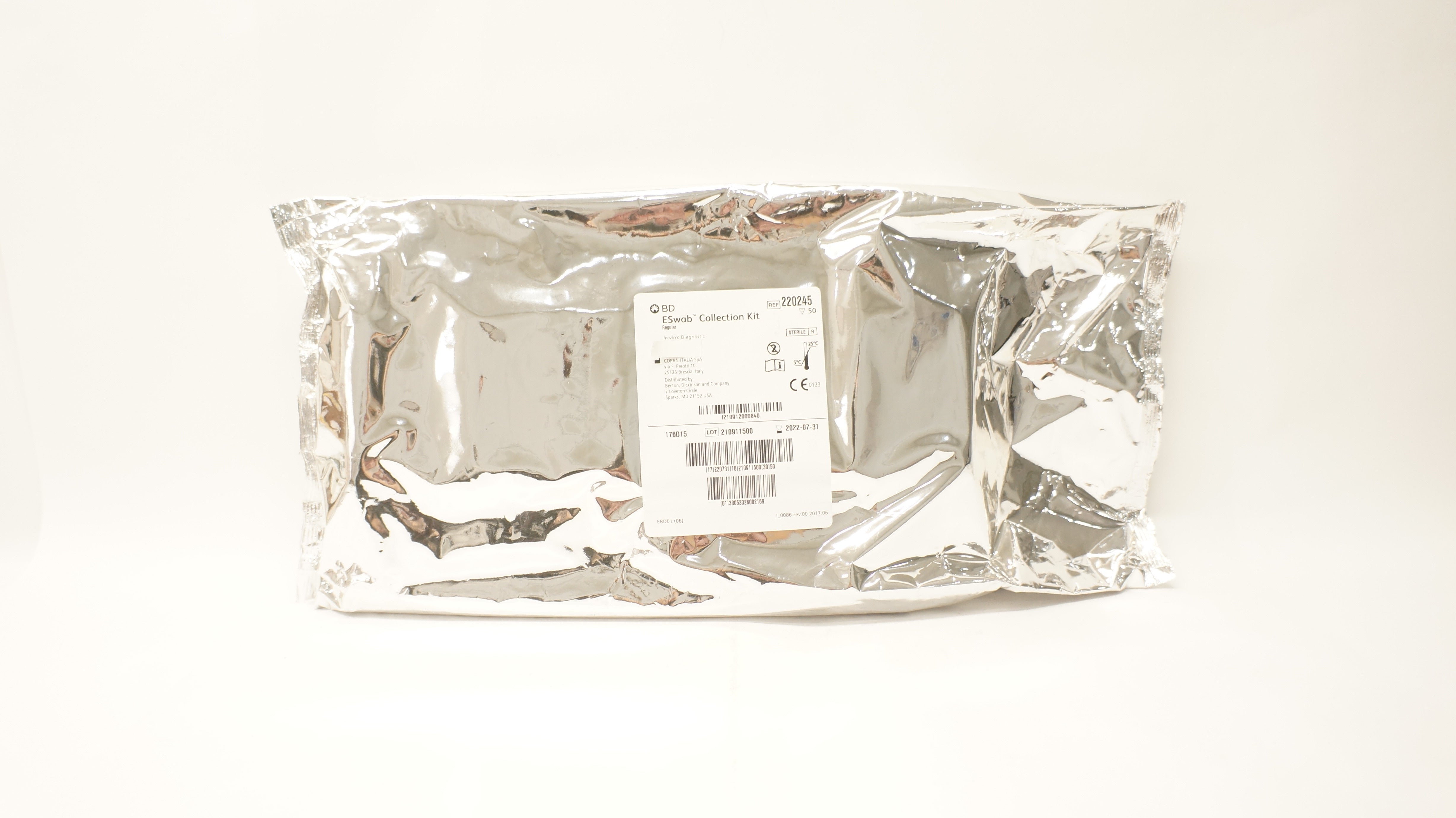 BD 220245 ESwab Collection Kit, Regular - Box of 50