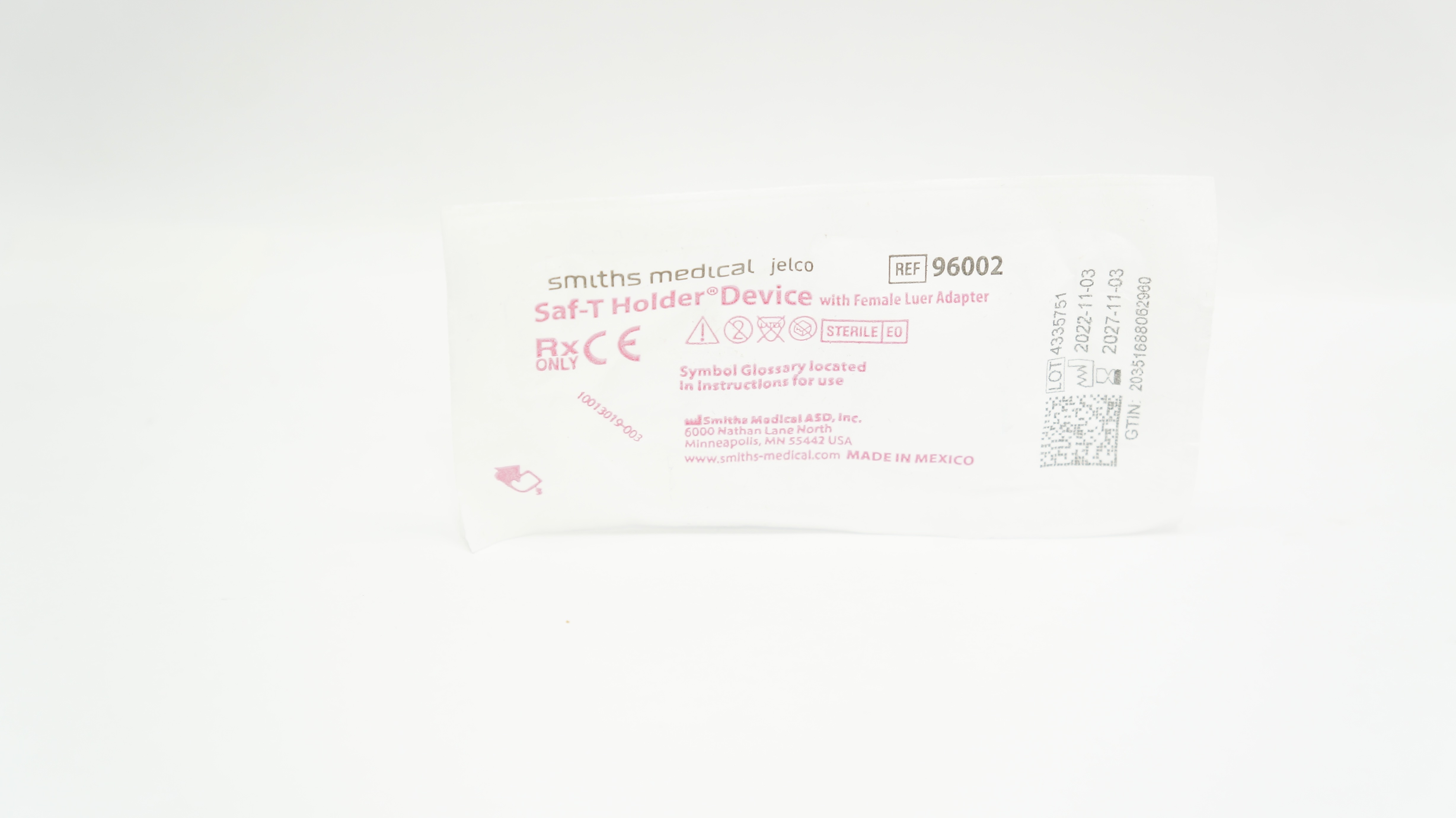 Smiths Medical 96002 Saf-T Holder with Female Luer Adapter