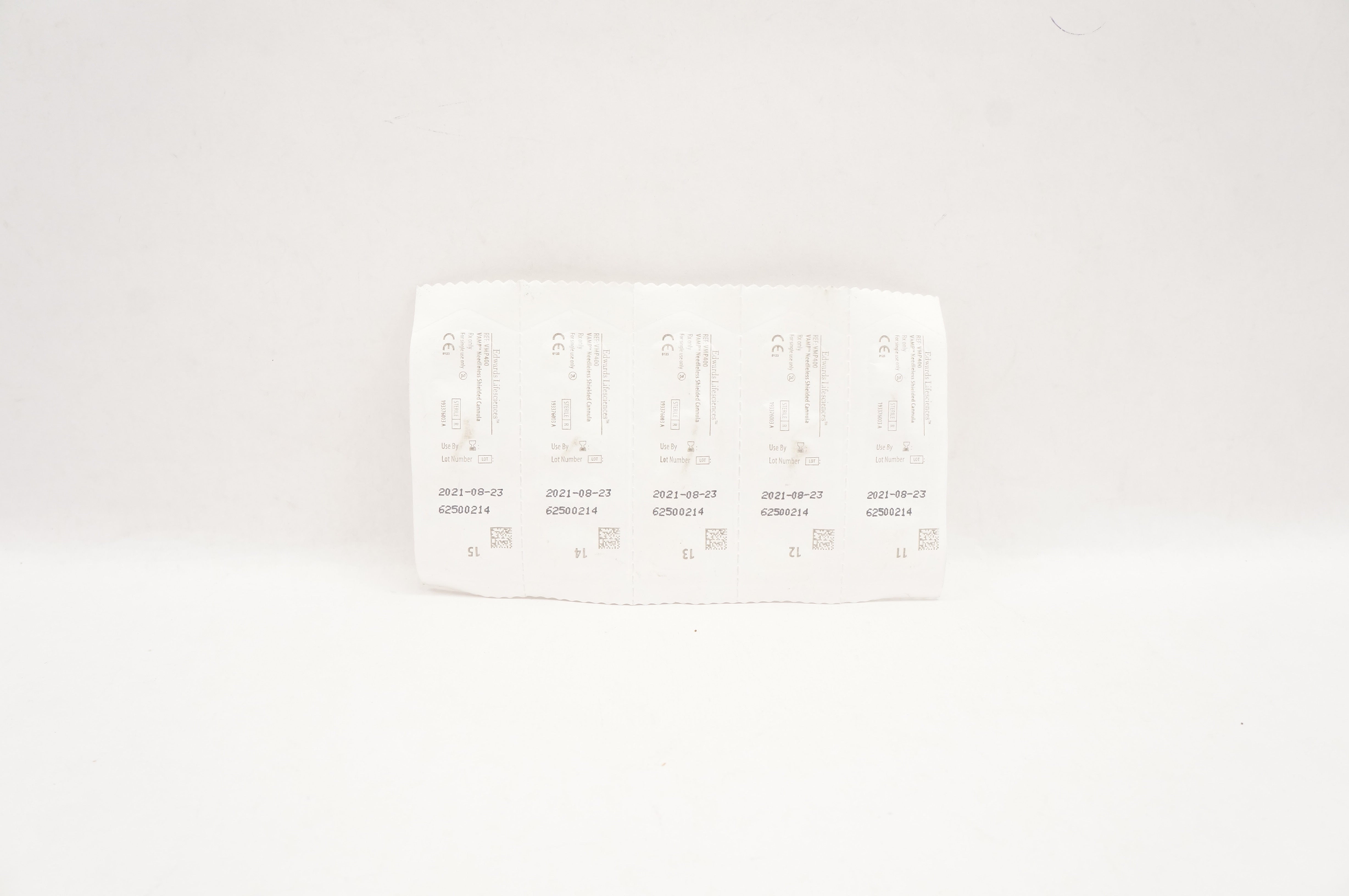 Edwards Lifesciences VMP400 VAMP Ndleless Shielded Cannula (x) - Pack of 5