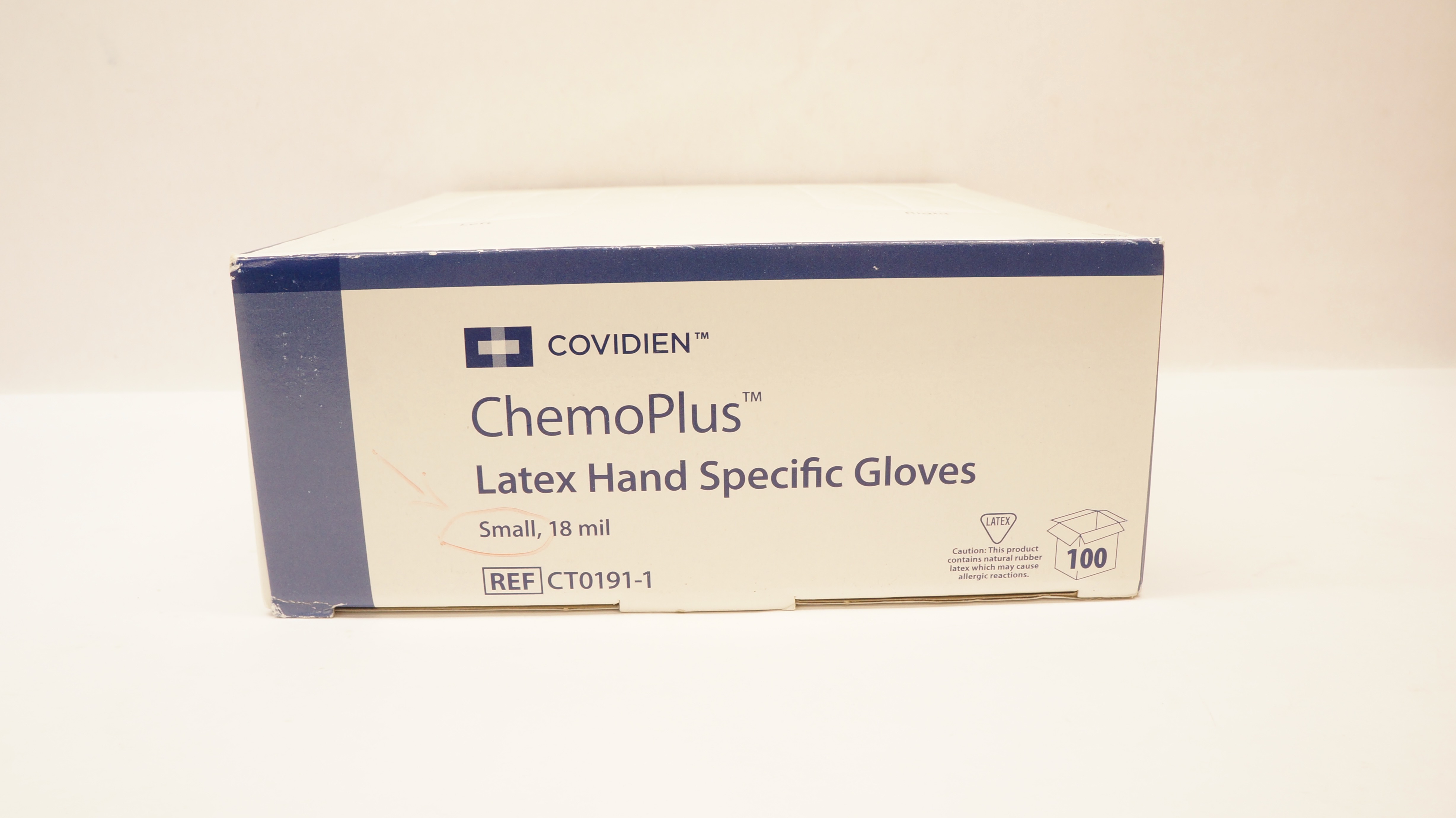 Covidien CT0191-1 ChemoPlus Latex Hand Specific Gloves Small, 18mil - Box of 100