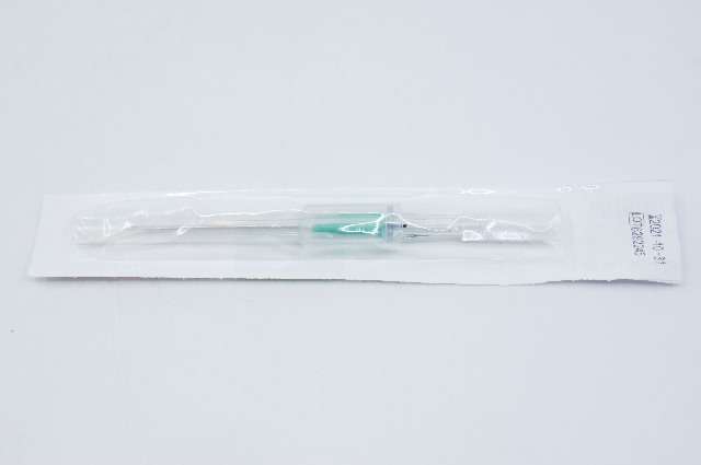 BD 381147 Angiocath I.V. Cath. 18ga x 1.88inch