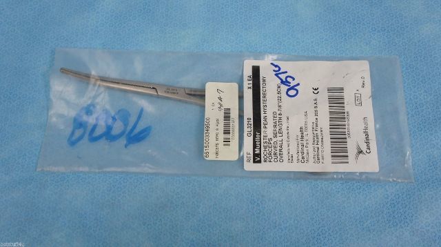V.Mueller GL3210 Rochester-Pean Hysterectomy Forceps Curved Serrated 8-7/8in