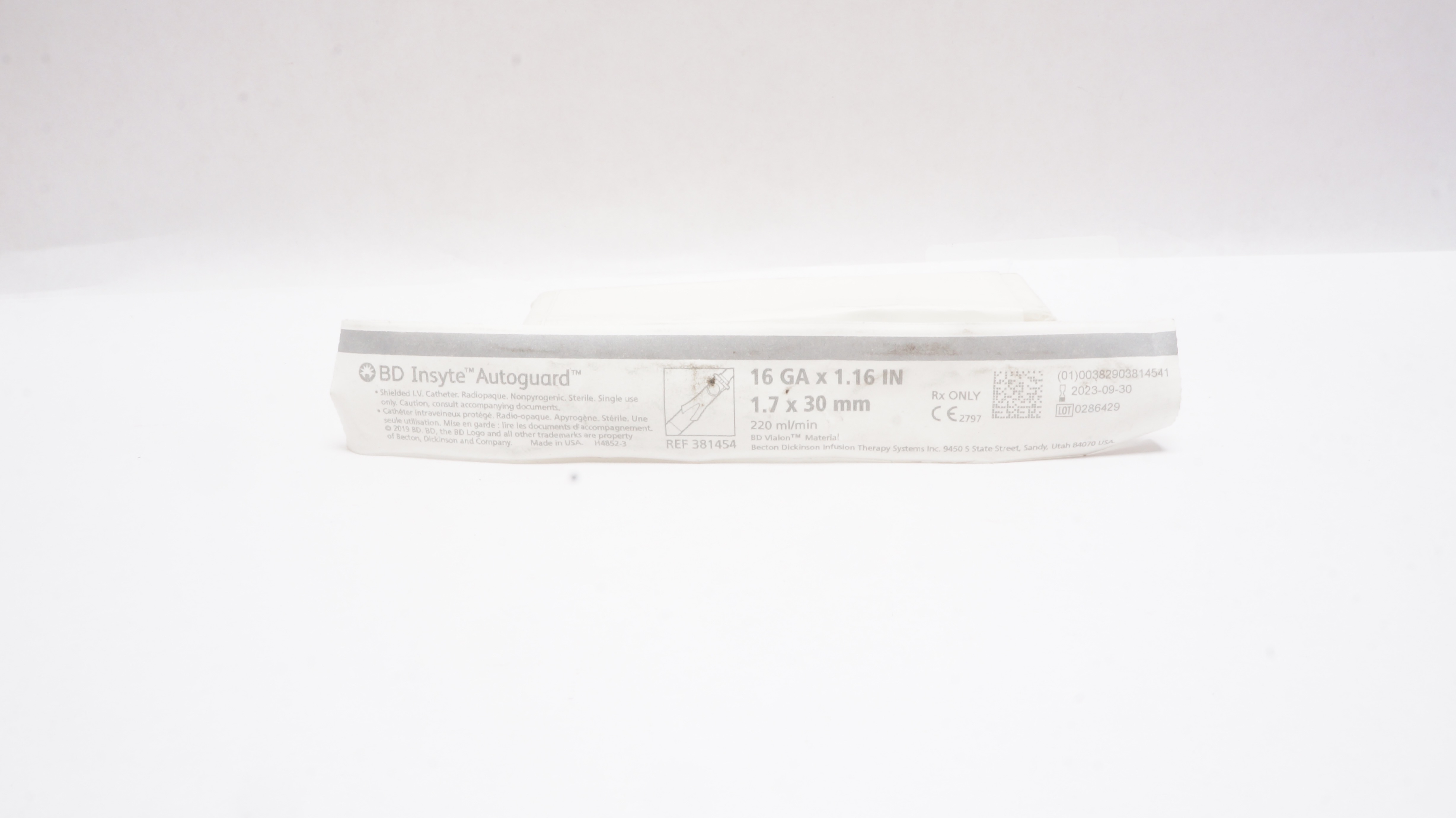 BD 381454 Inset Autoguard Shielded IV Cath. 16Ga x 1.16inch (x)