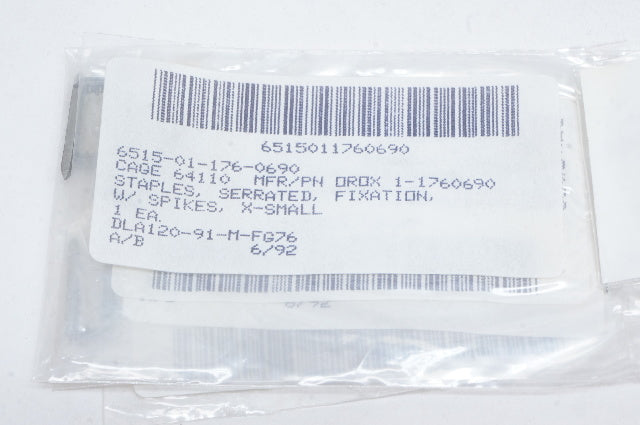 Fixation Staples Serrated With Spikes, X-Small