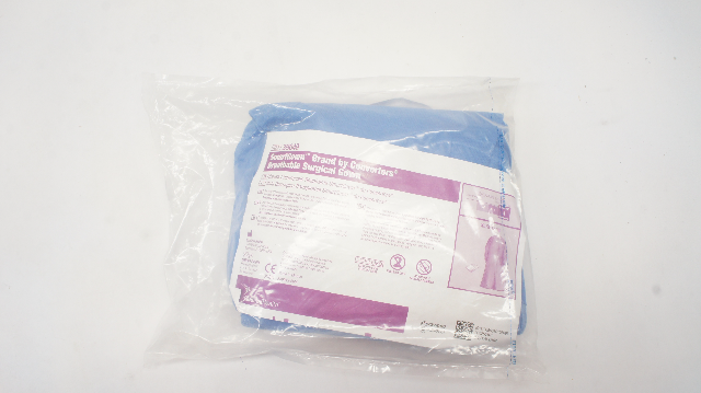 Cardinal Health 39049 Breathable Surgical Gown X-Large/X-Long