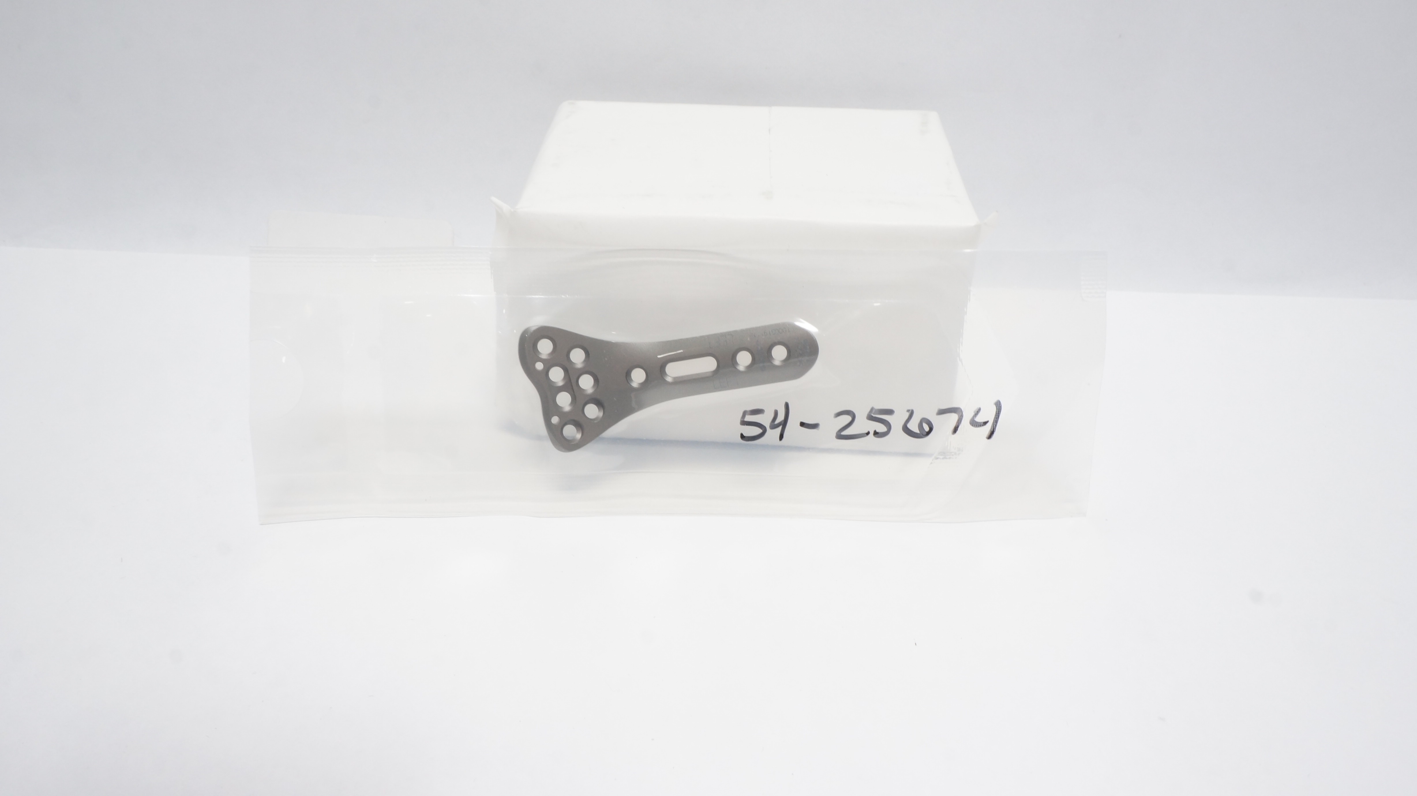 Stryker 54-25674 VariAx 2 Anatomical Volar DR Plate Intermediate Left Short 56mm