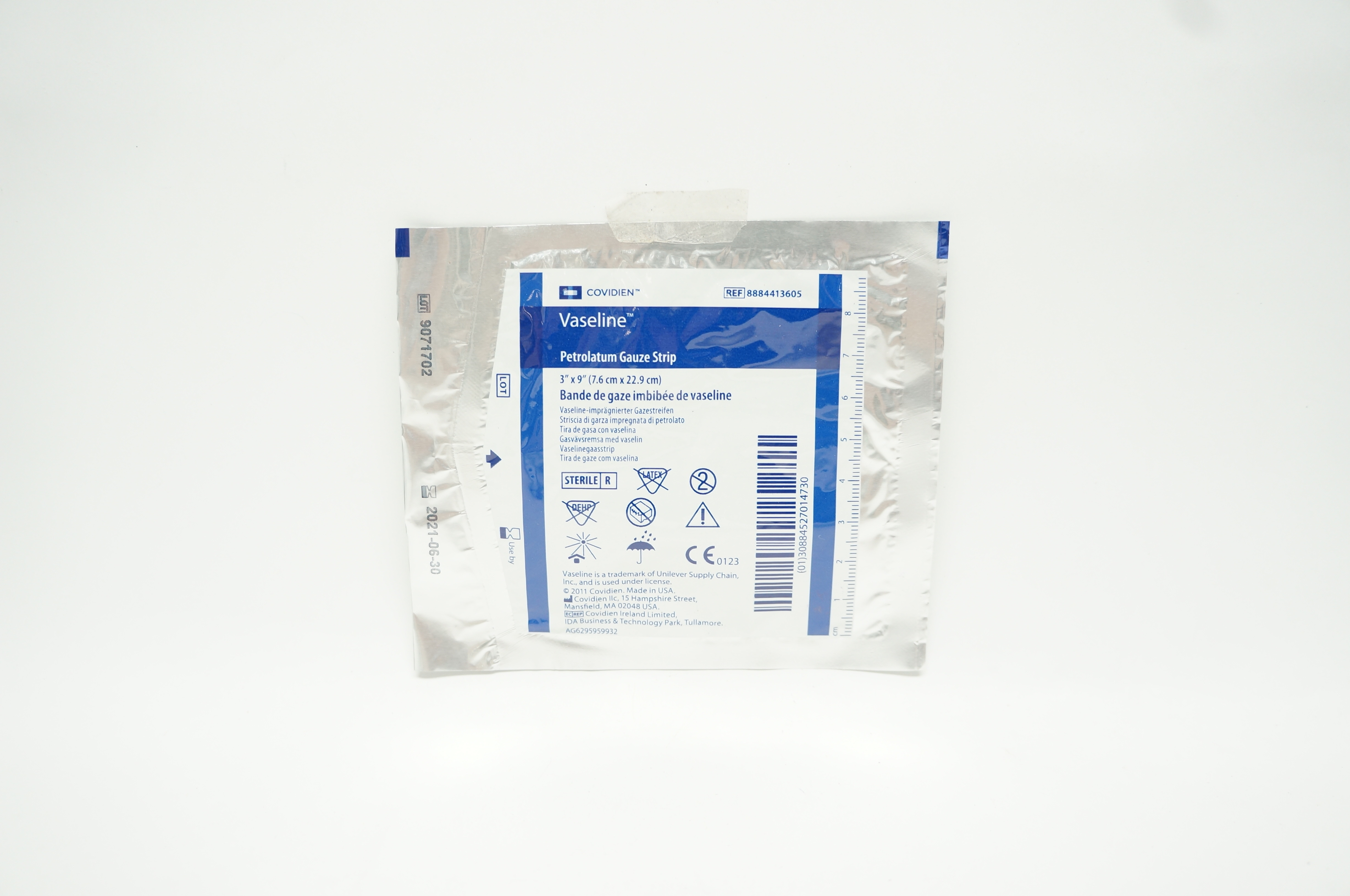 Covidien 8884413605 Vaseline Petrolatum Gauze Strip 3 x 9inch (x)